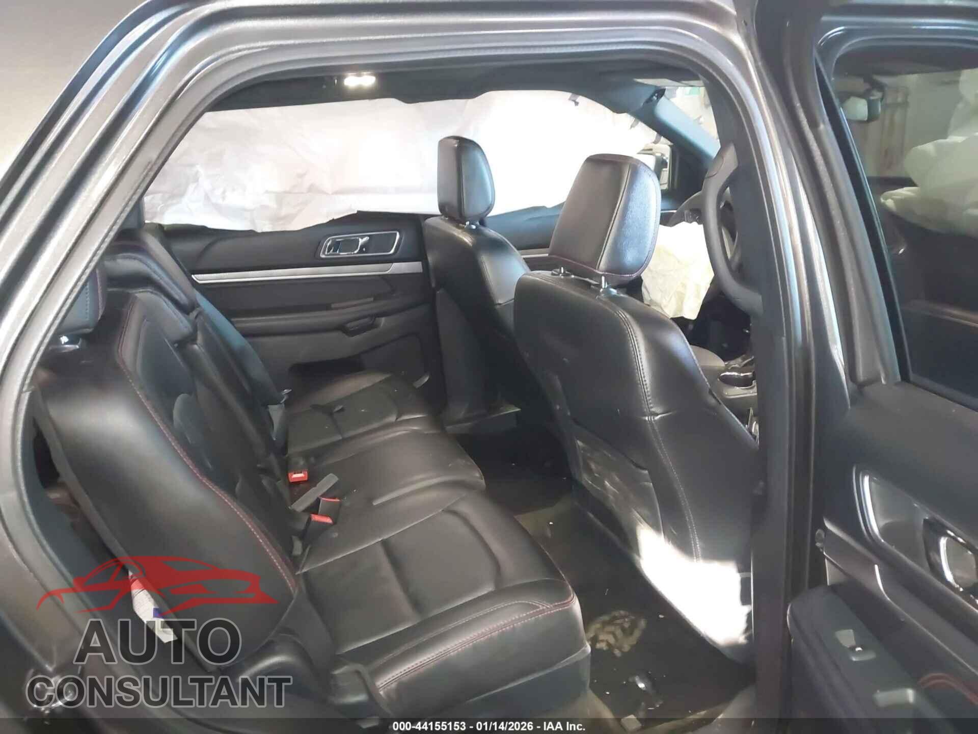 FORD EXPLORER 2018 - 1FM5K8GTXJGB01727