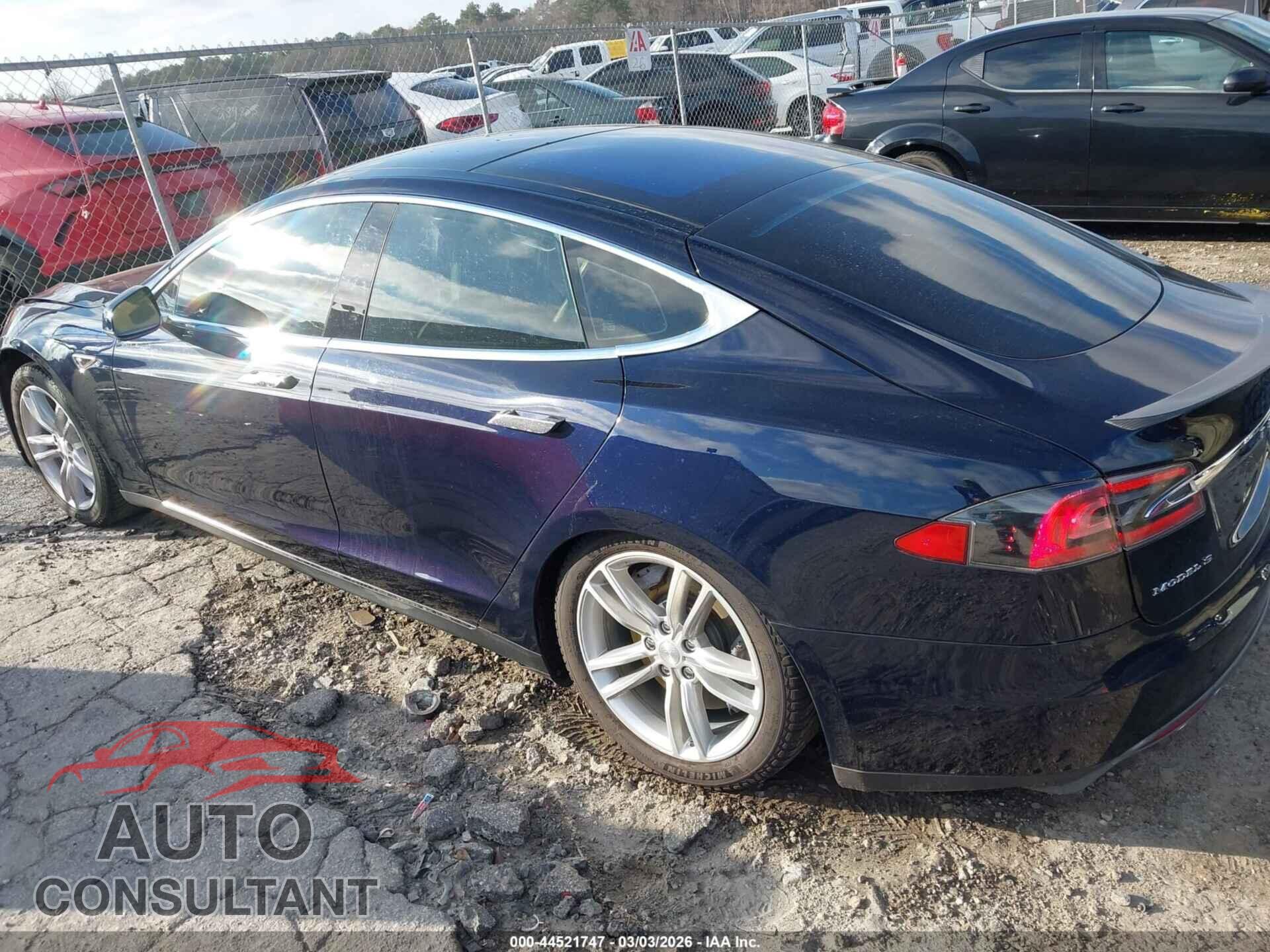 TESLA MODEL S 2013 - 5YJSA1DP5DFP07668