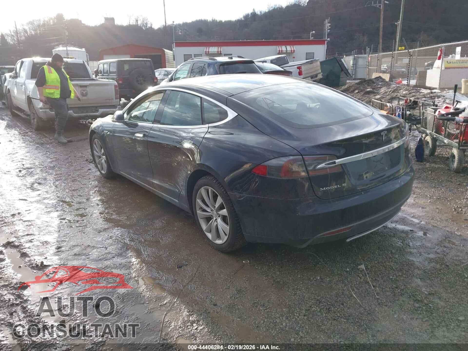 TESLA MODEL S 2013 - 5YJSA1DN3DFP26606