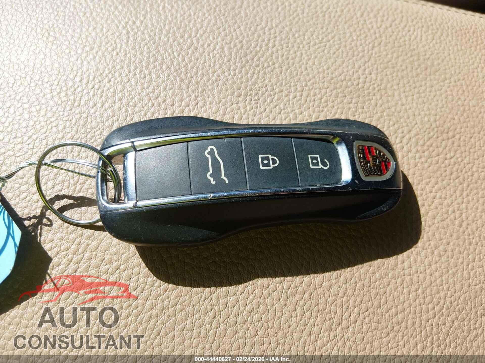 PORSCHE CAYENNE 2023 - WP1AA2AY4PDA00196
