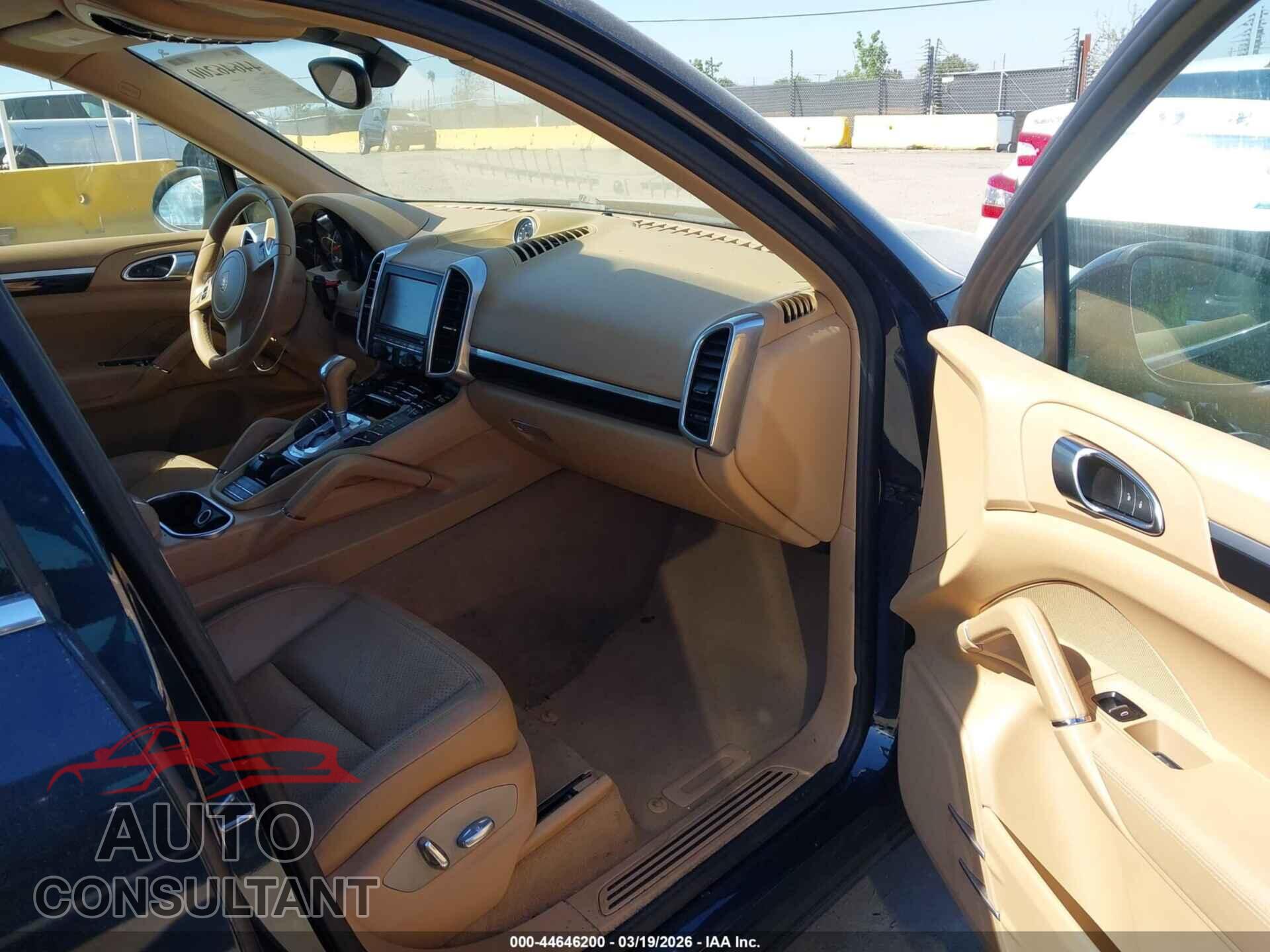 PORSCHE CAYENNE 2012 - WP1AA2A2XCLA11537