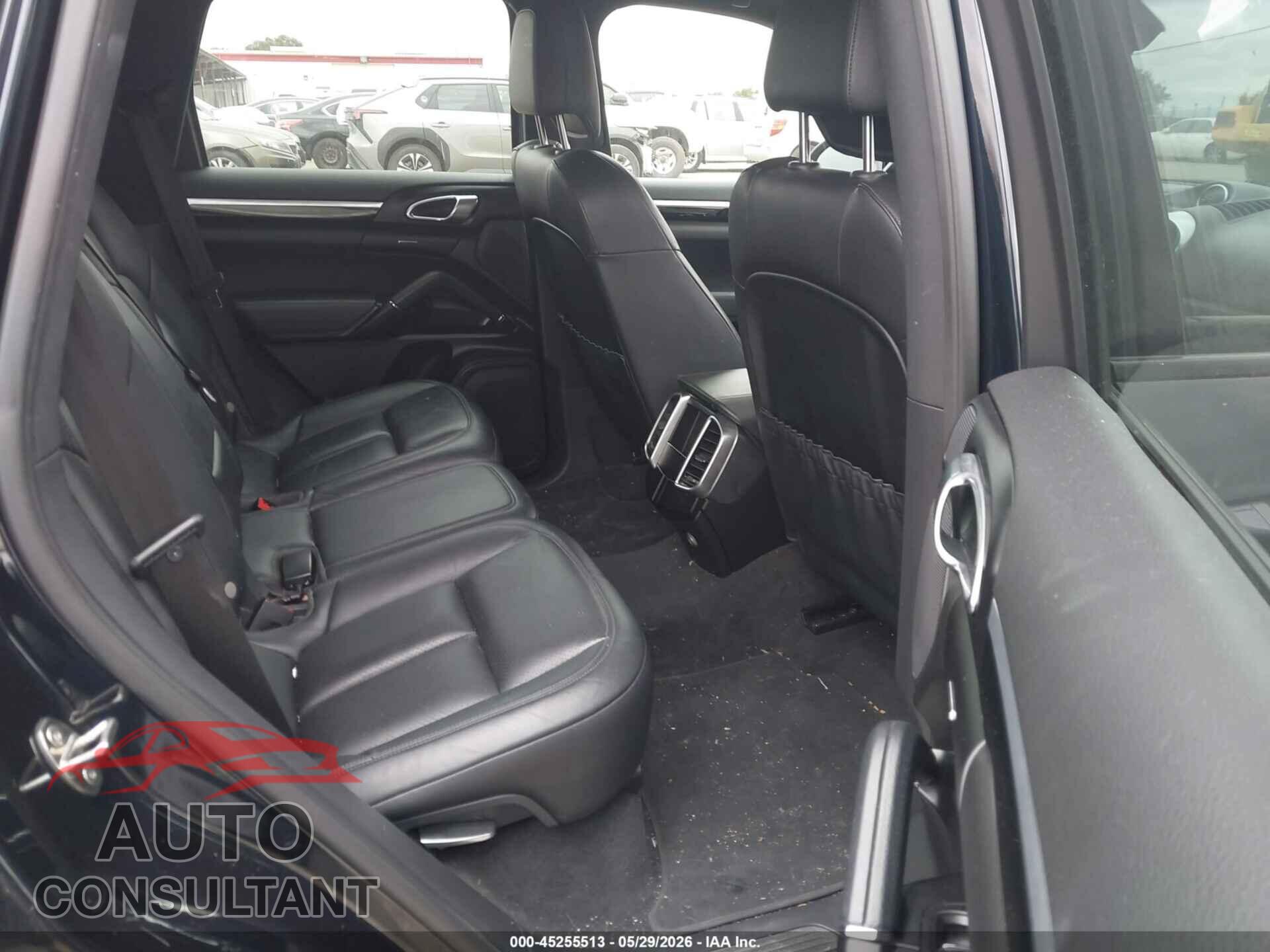 PORSCHE CAYENNE 2015 - WP1AF2A2XFLA39604
