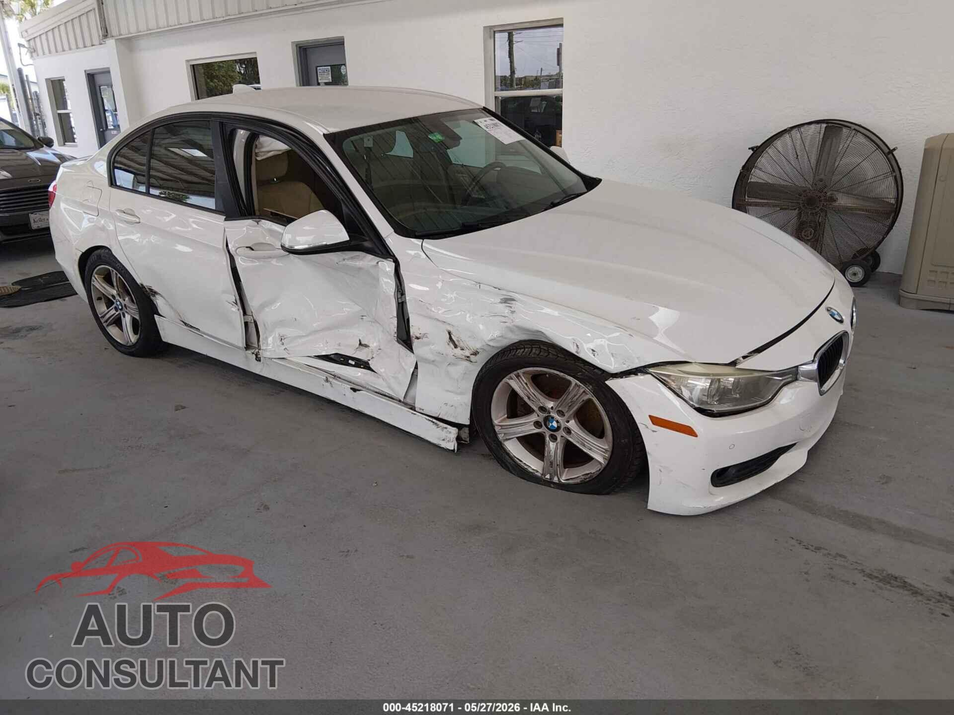 BMW 328I 2013 - WBA3C1C54DK104029