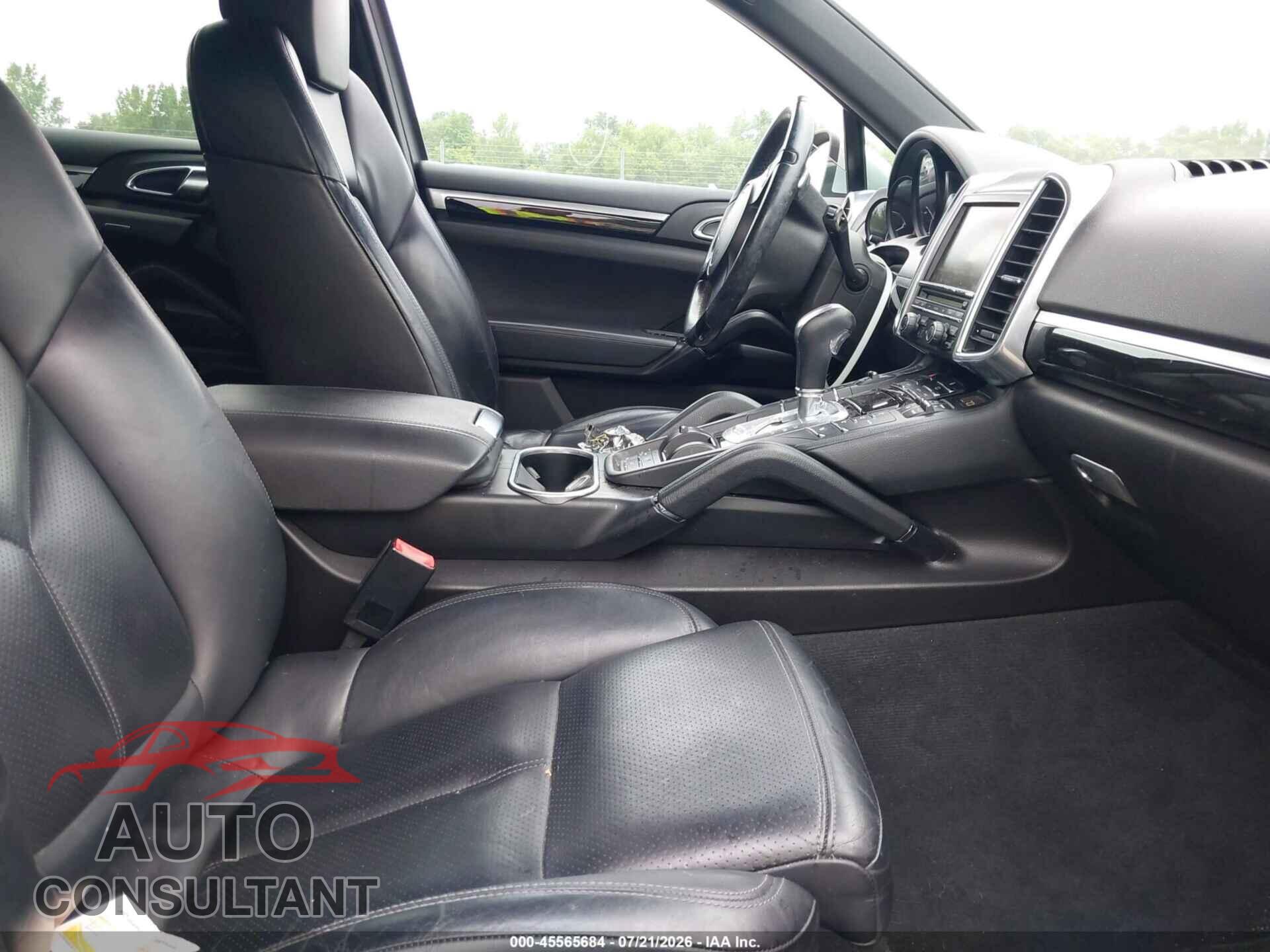 PORSCHE CAYENNE 2012 - WP1AA2A2XCLA01381
