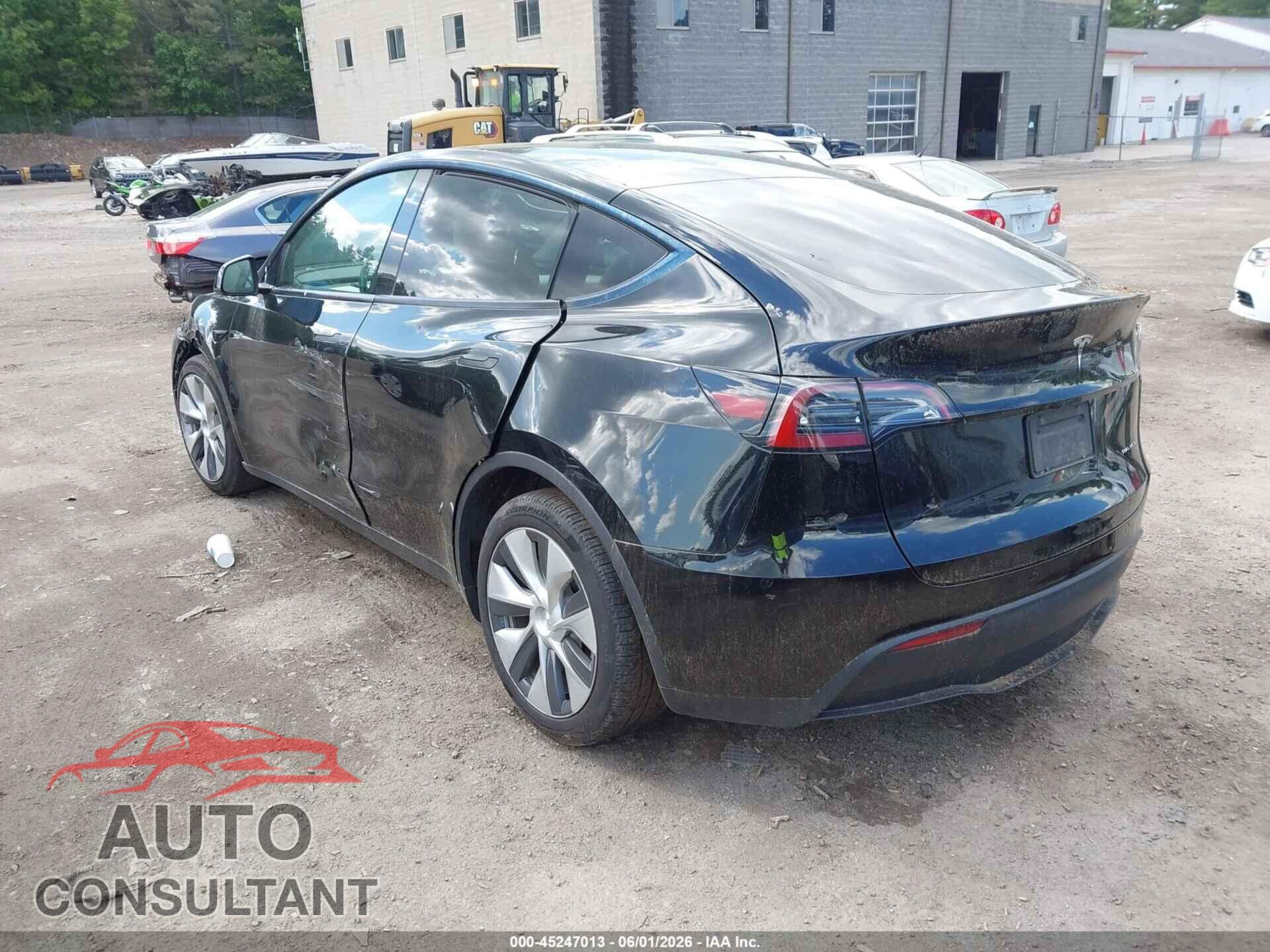 TESLA MODEL Y 2023 - 7SAYGAEE2PF766089