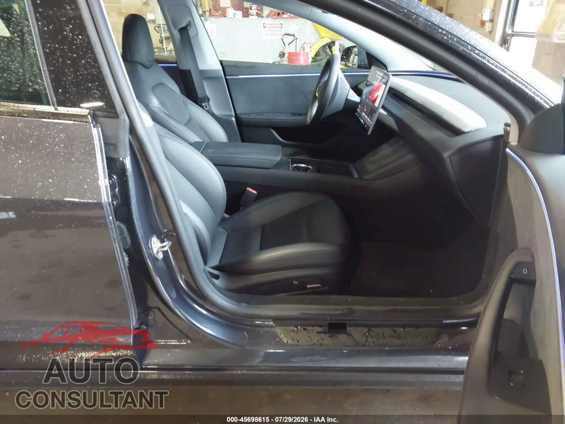 TESLA MODEL 3 2024 - 5YJ3E1EB4RF809675