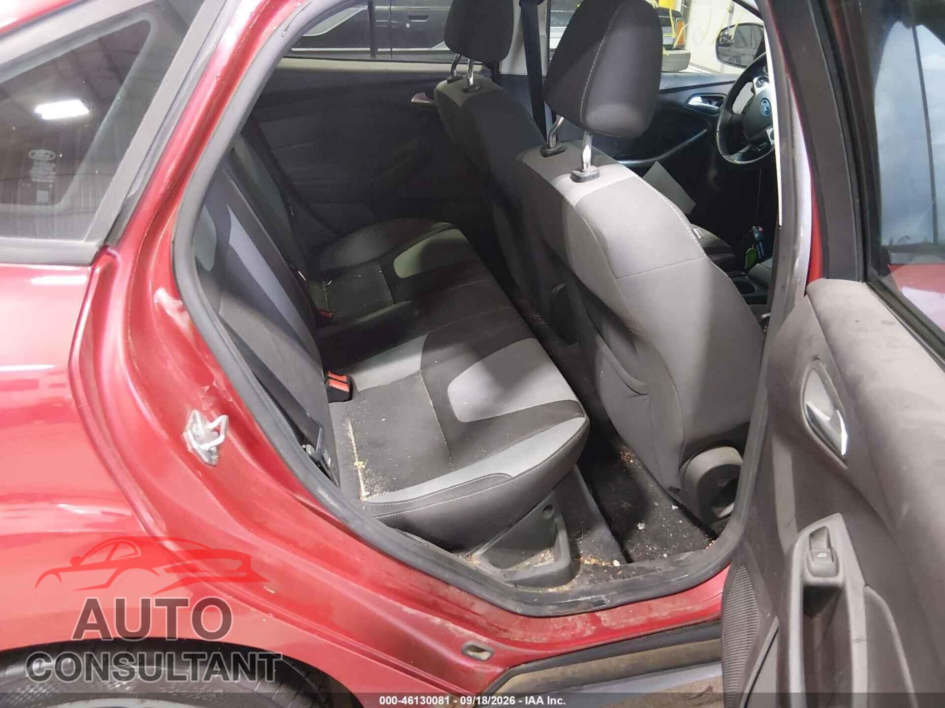 FORD FOCUS 2012 - 1FAHP3F24CL324151