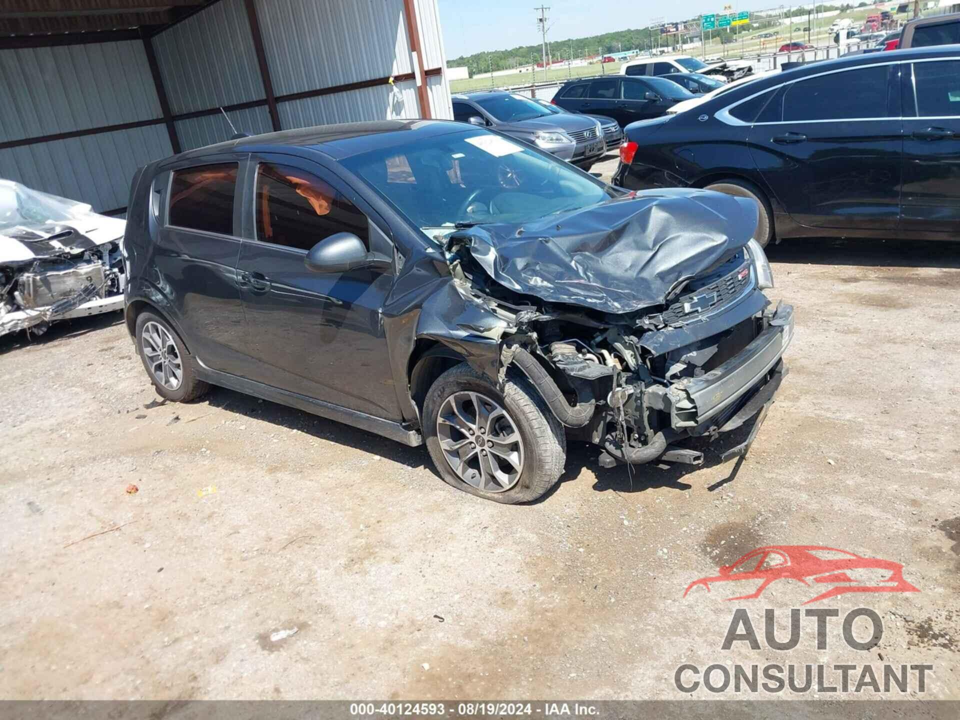 CHEVROLET SONIC 2019 - 1G1JD6SB1K4130335