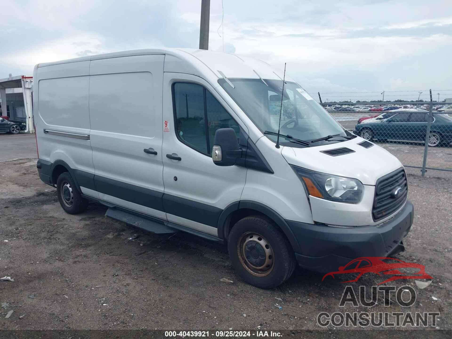 FORD TRANSIT-150 2017 - 1FTYE2CM8HKA12282