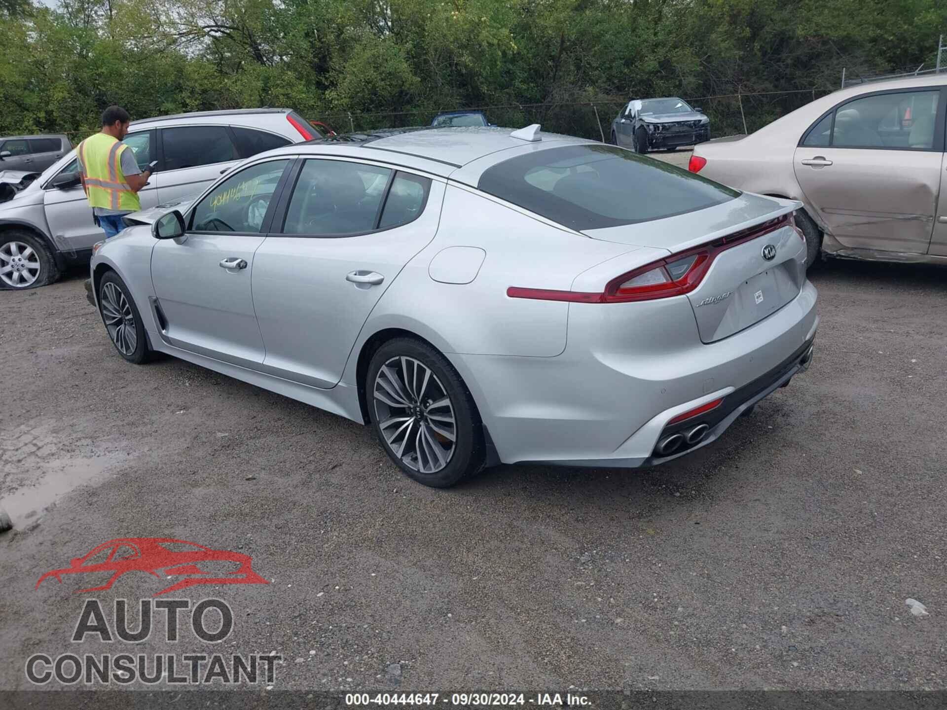 KIA STINGER 2018 - KNAE25LA2J6030758