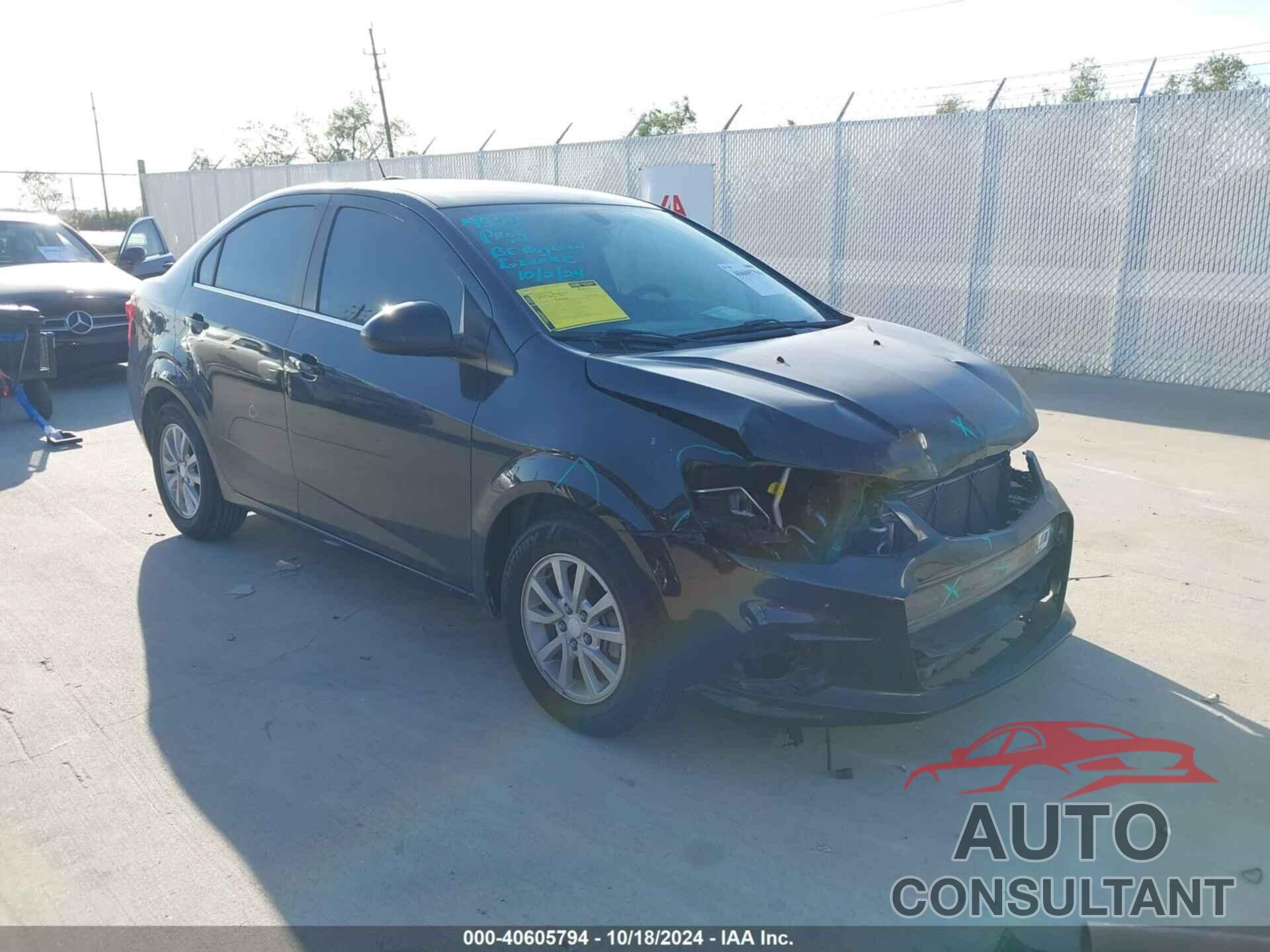 CHEVROLET SONIC 2017 - 1G1JD5SH8H4134065