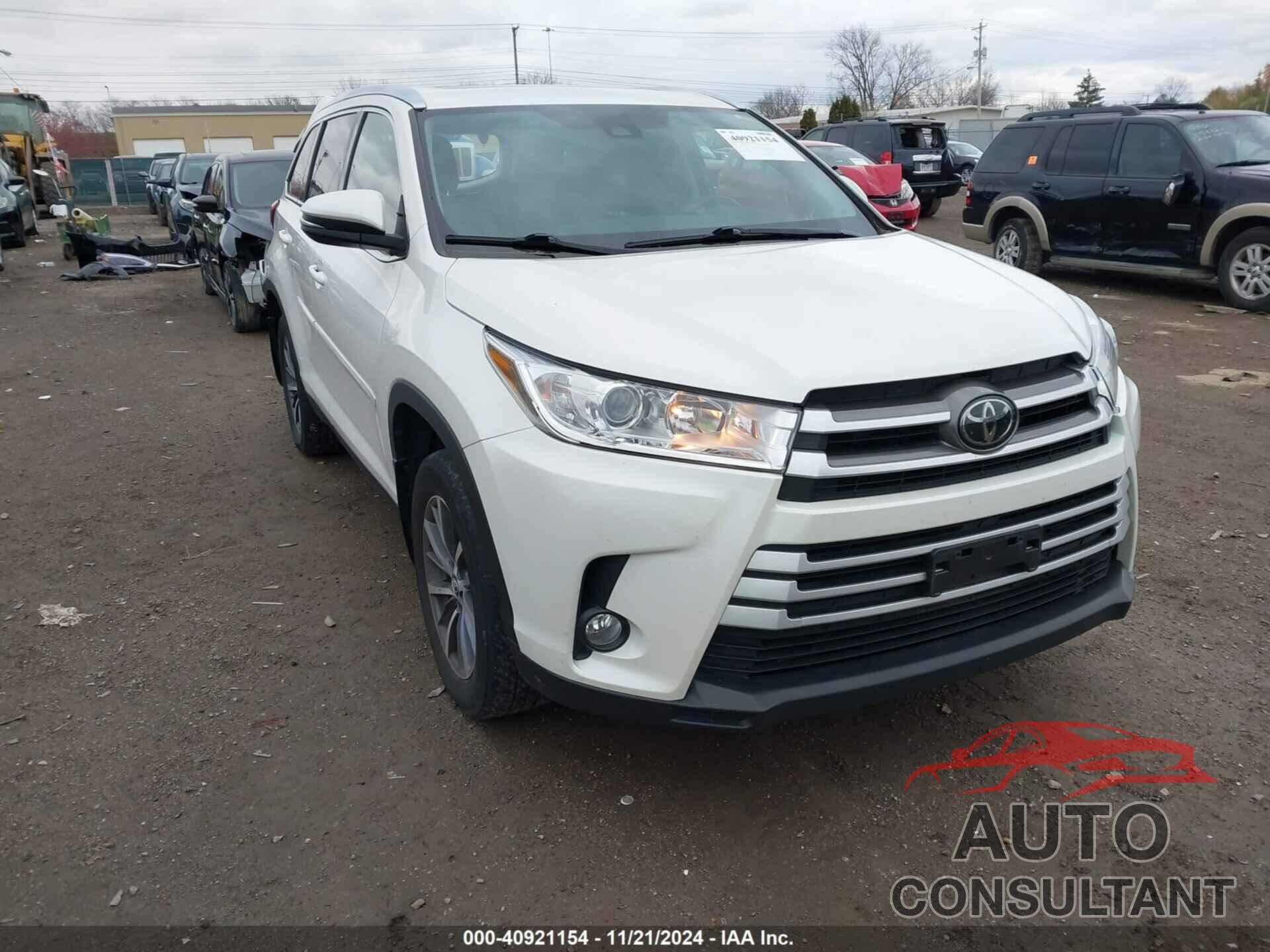 TOYOTA HIGHLANDER 2019 - 5TDJZRFH7KS589222