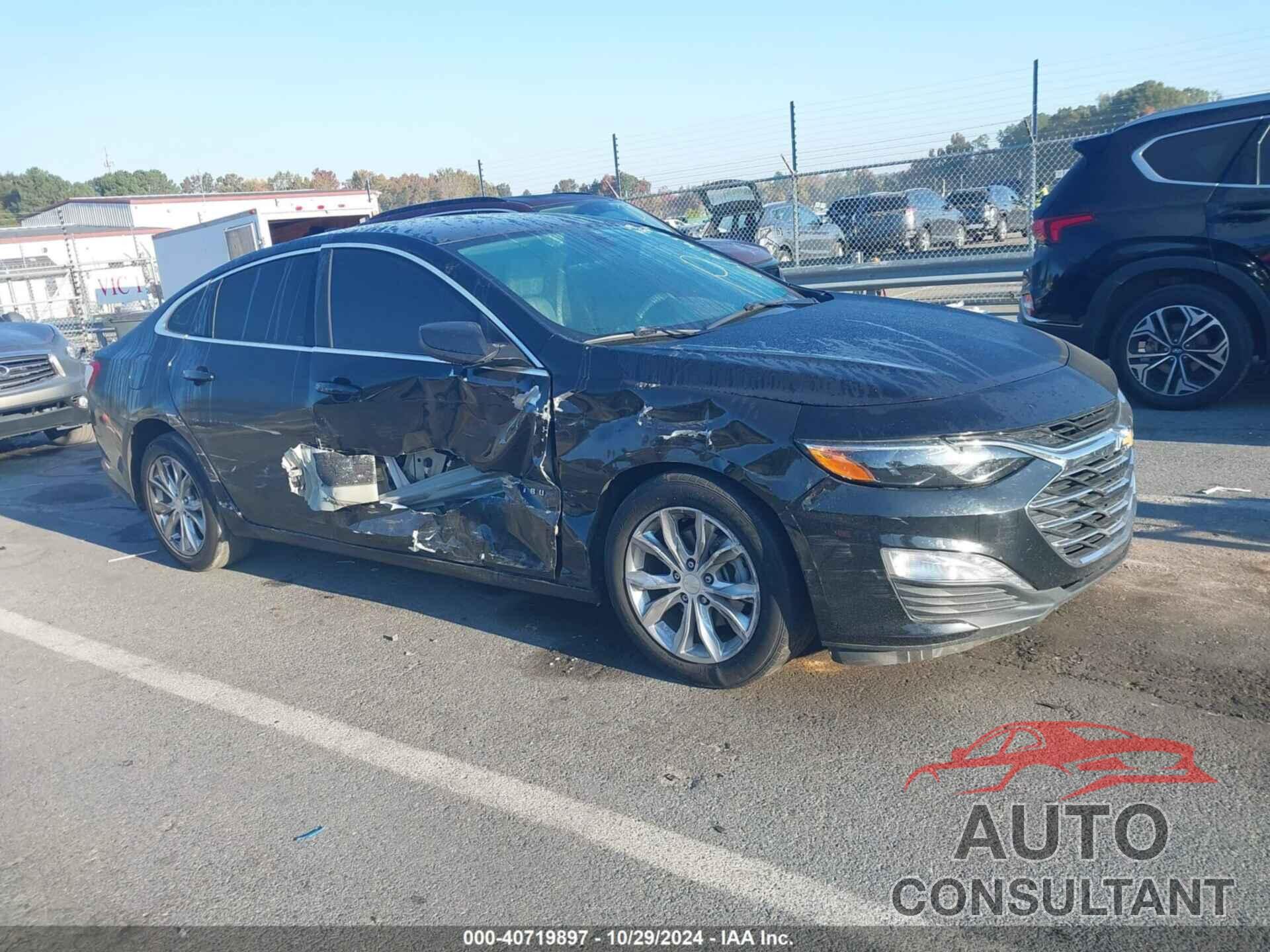 CHEVROLET MALIBU 2021 - 1G1ZD5ST3MF015703