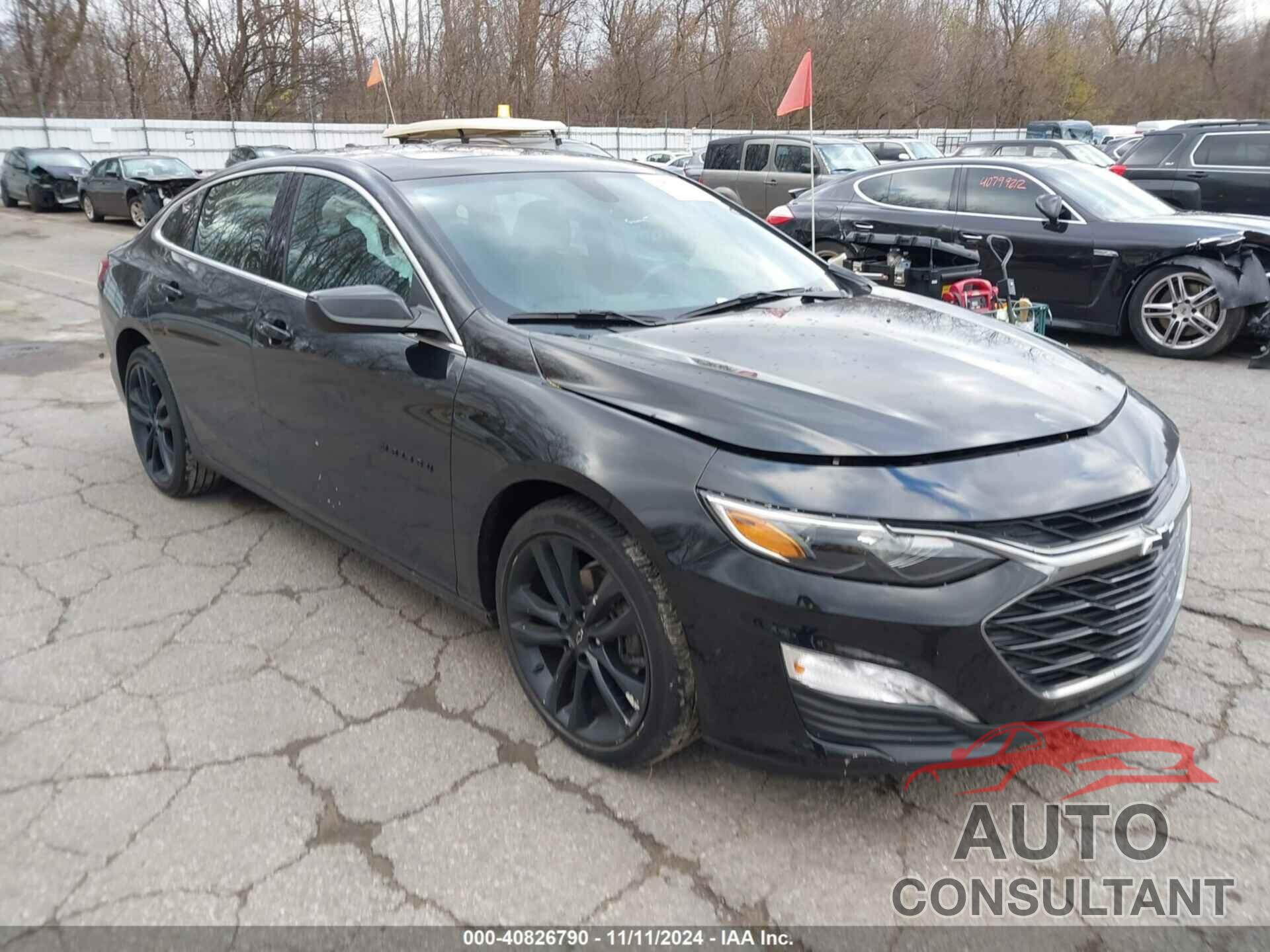 CHEVROLET MALIBU 2022 - 1G1ZD5ST3NF111171