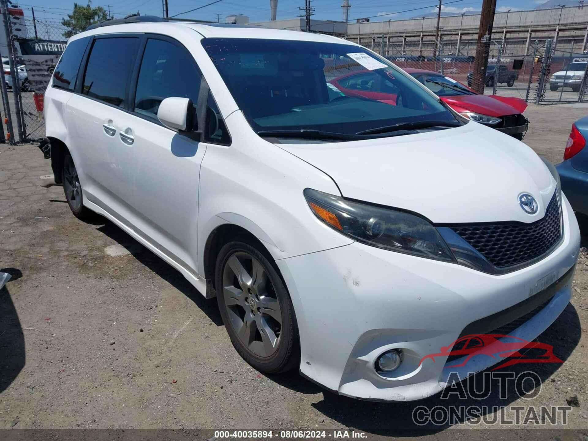 TOYOTA SIENNA 2015 - 5TDXK3DC3FS679136