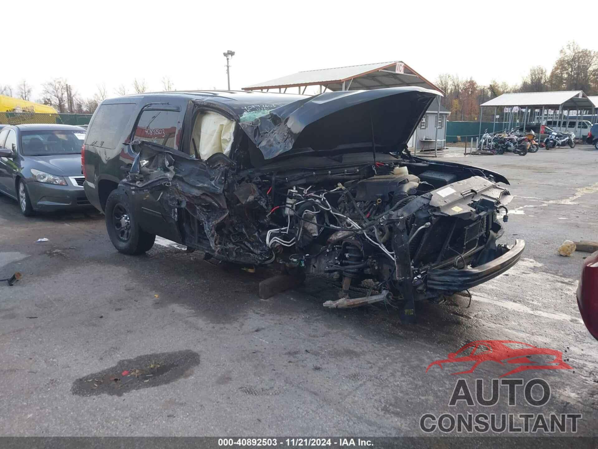 CHEVROLET TAHOE 2011 - 1GNLC2E08BR237480
