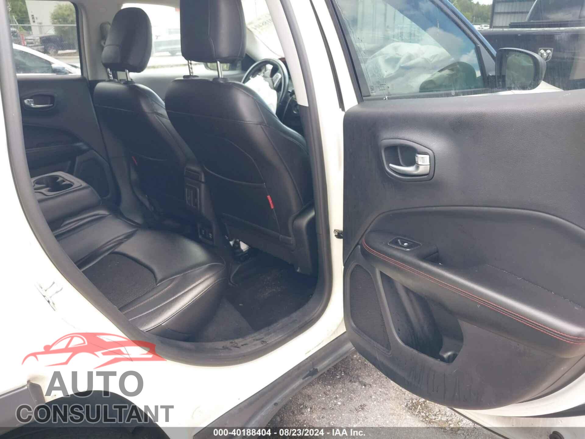 JEEP COMPASS 2018 - 3C4NJDDB3JT348367