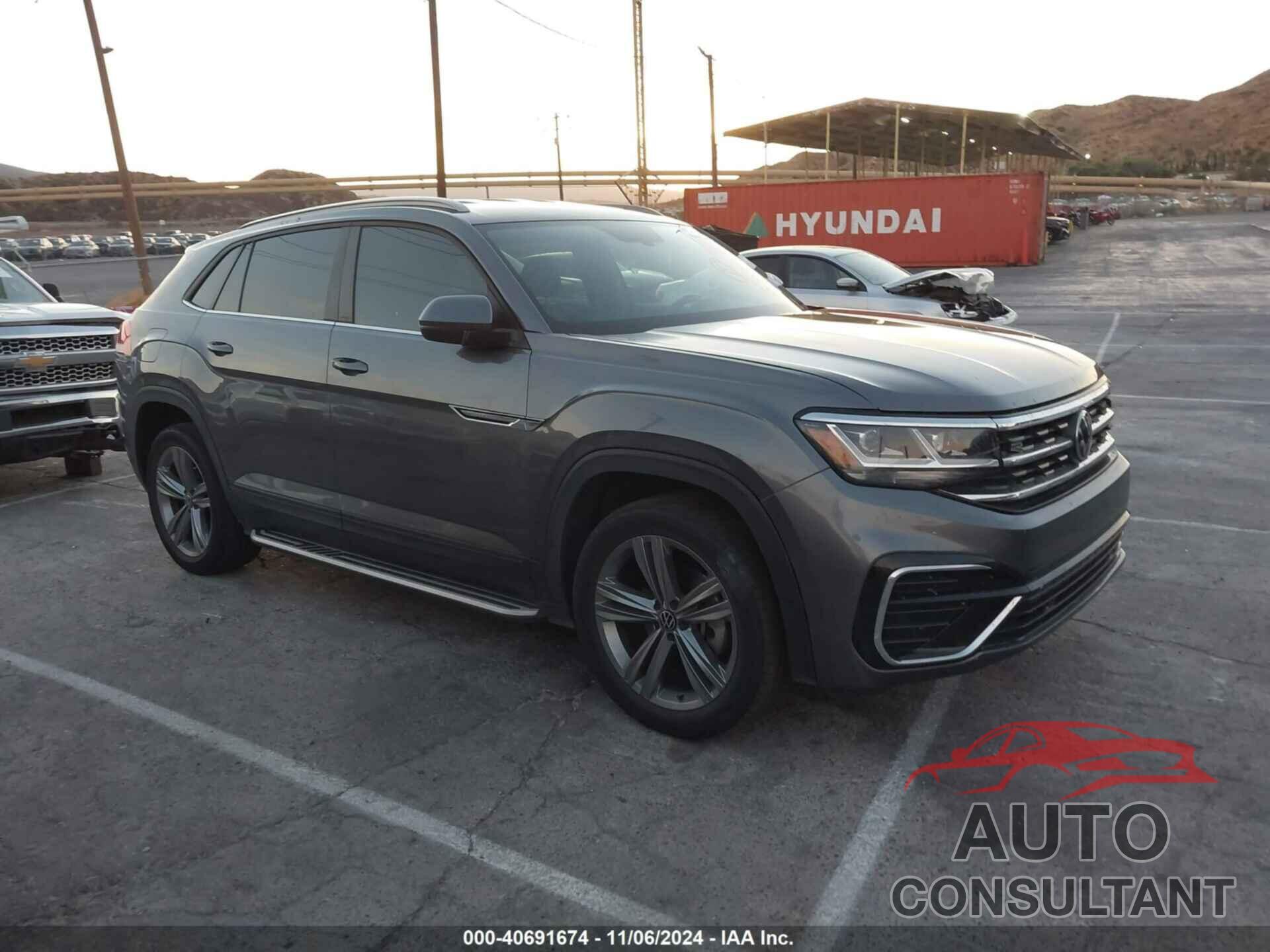 VOLKSWAGEN ATLAS CROSS SPORT 2021 - 1V2WE2CA4MC238528
