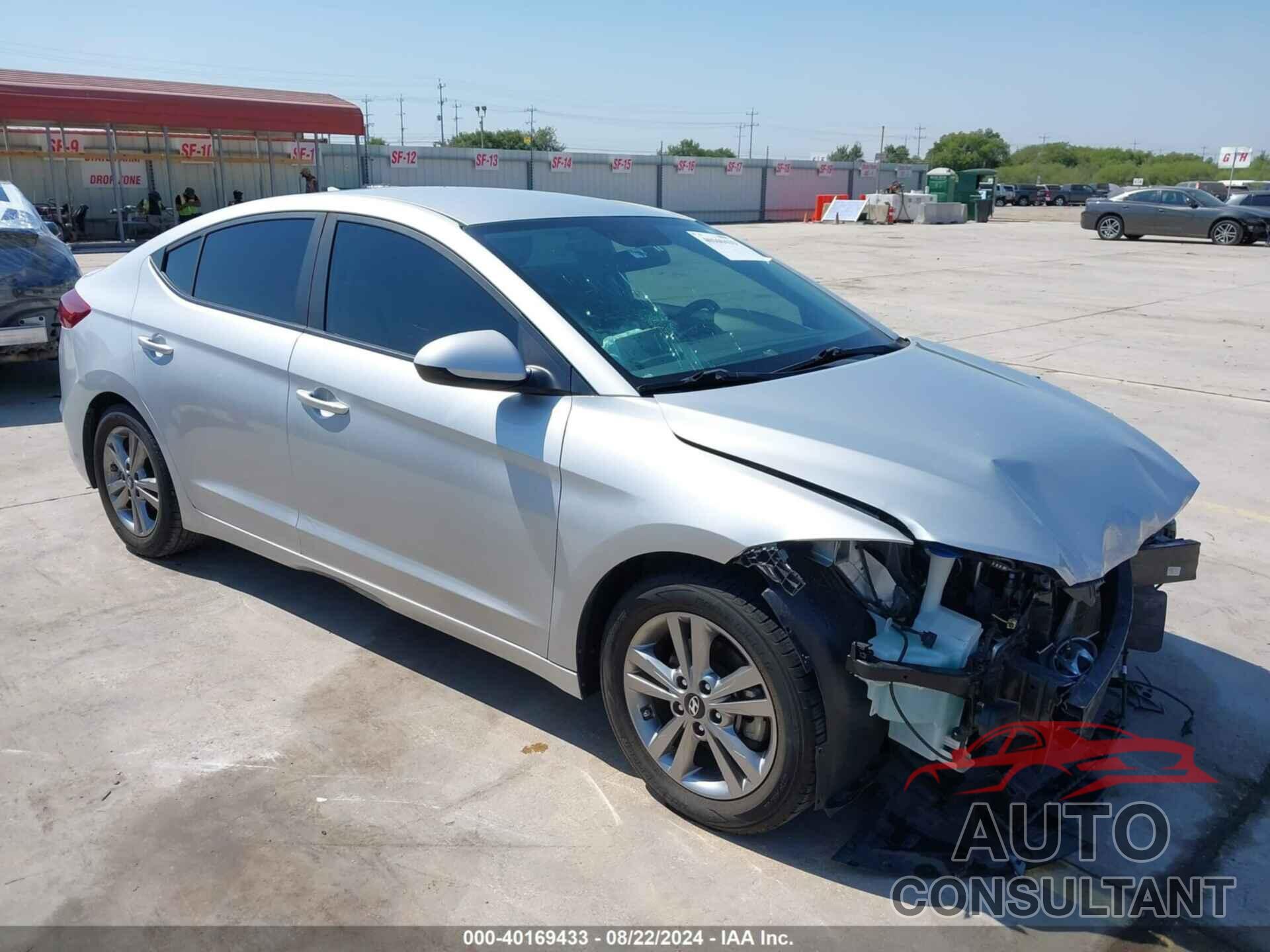 HYUNDAI ELANTRA 2018 - KMHD84LF0JU679050