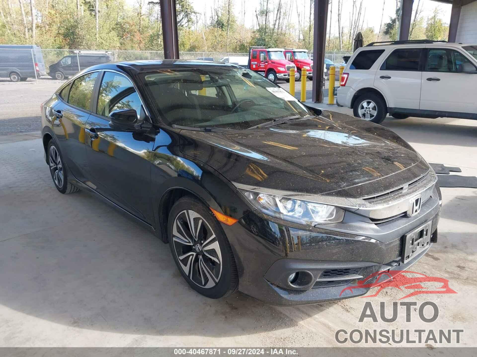 HONDA CIVIC 2018 - JHMFC1F33JX043554