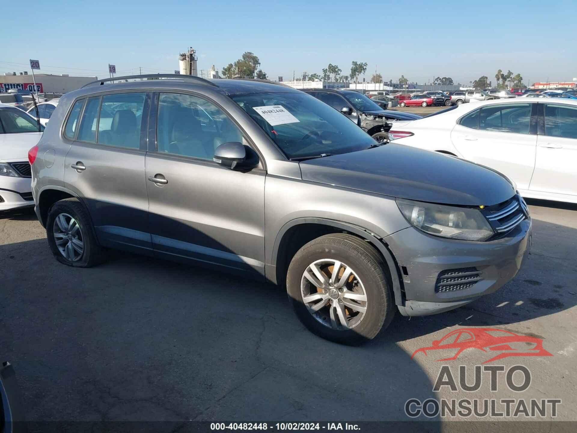 VOLKSWAGEN TIGUAN 2016 - WVGAV7AX1GW581912