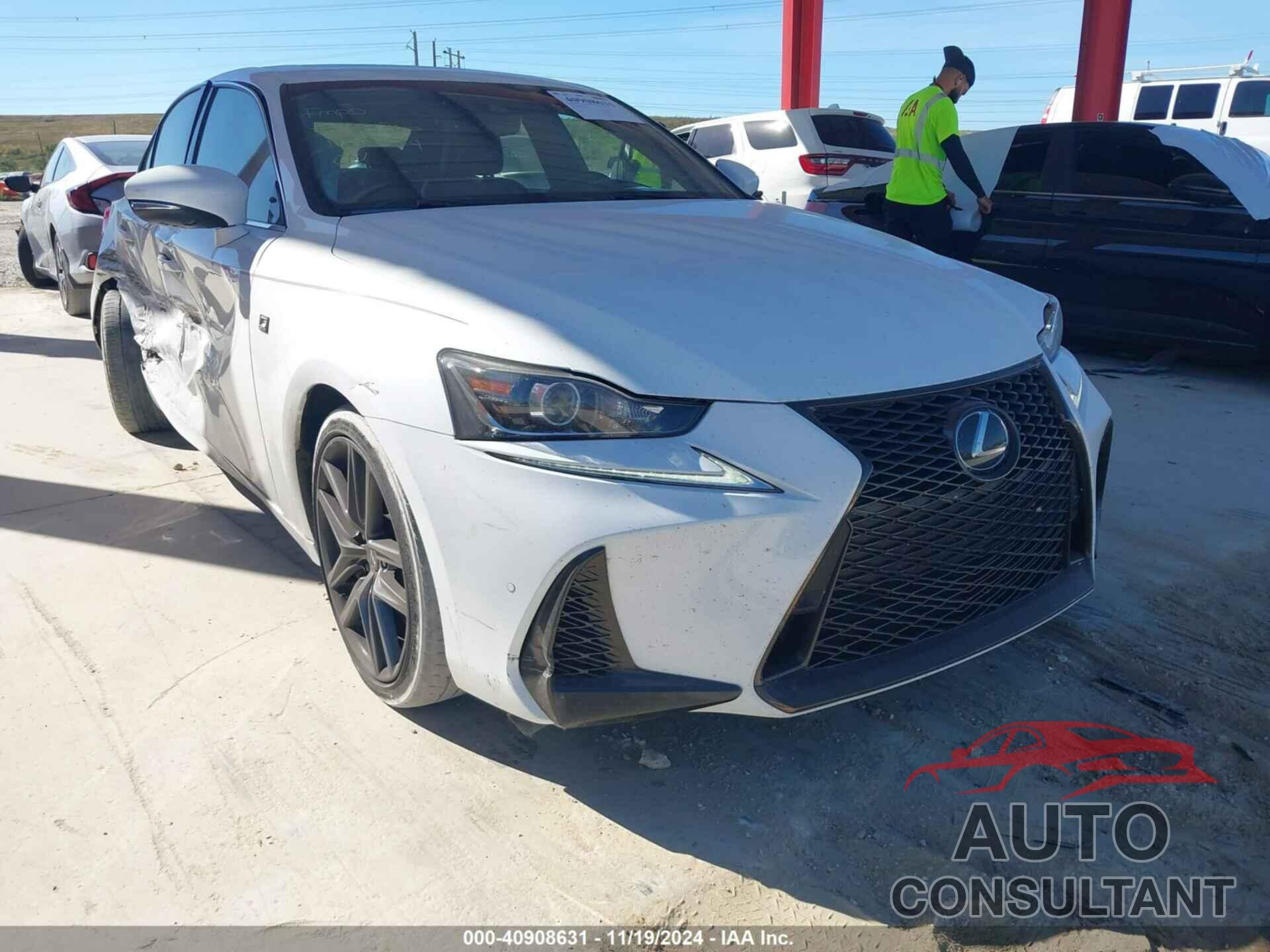LEXUS IS 300 2020 - JTHGA1D20L5108623
