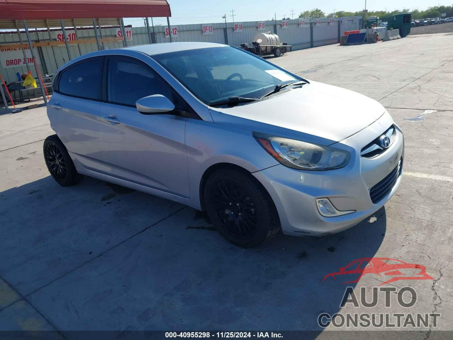 HYUNDAI ACCENT 2013 - KMHCU4AEXDU573808