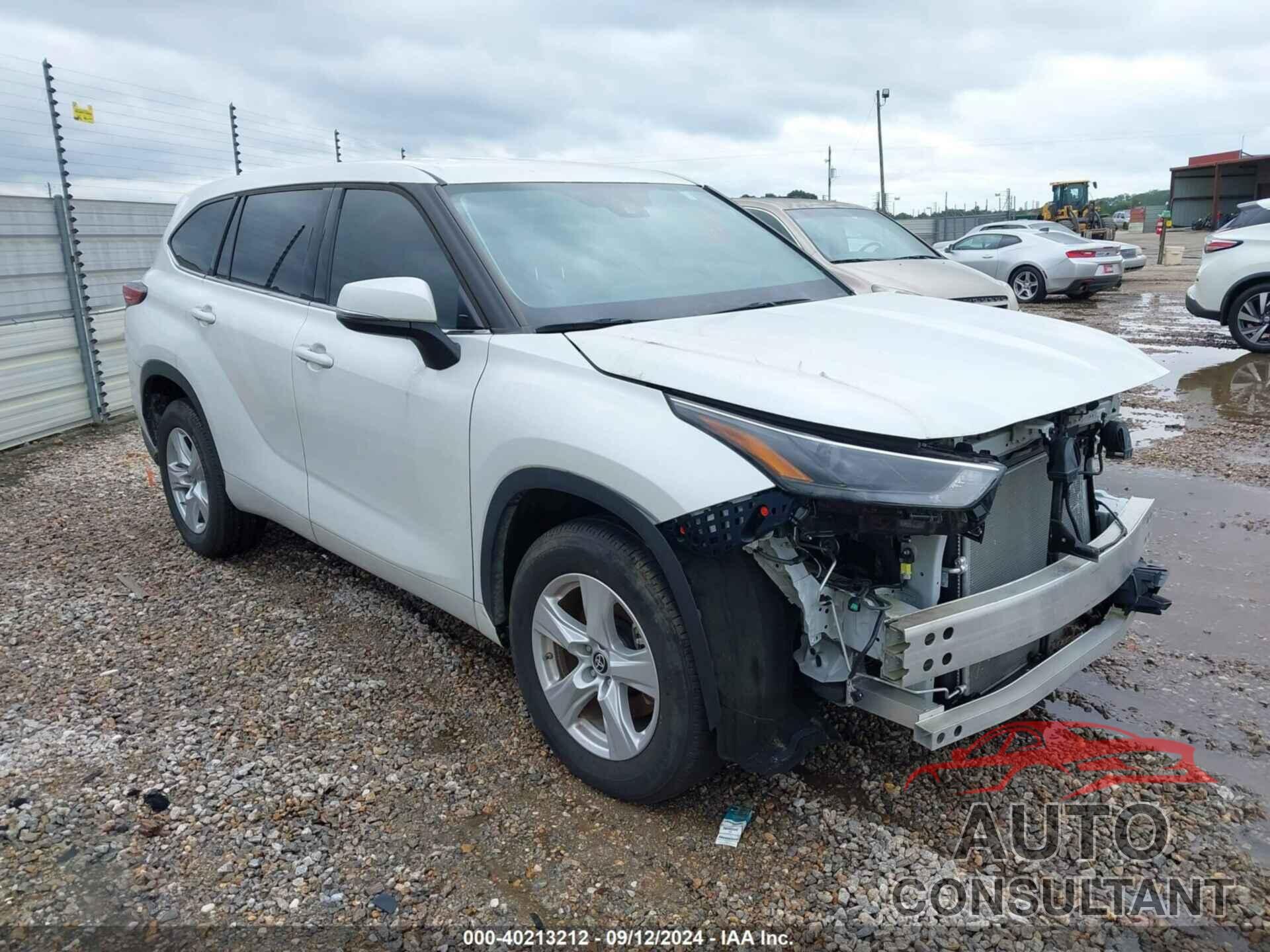 TOYOTA HIGHLANDER 2022 - 5TDCZRAH9NS134392