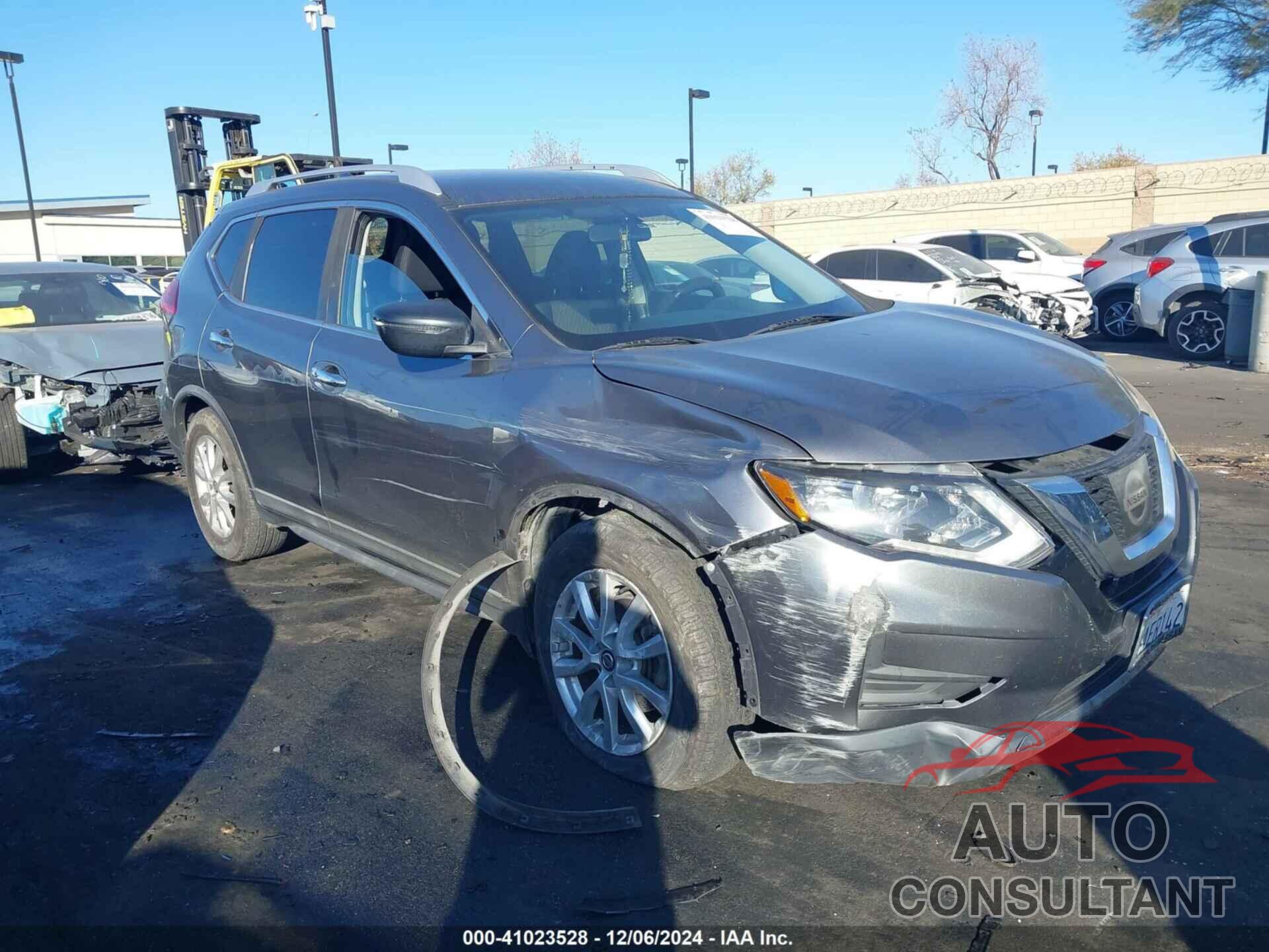 NISSAN ROGUE 2017 - KNMAT2MT0HP604274