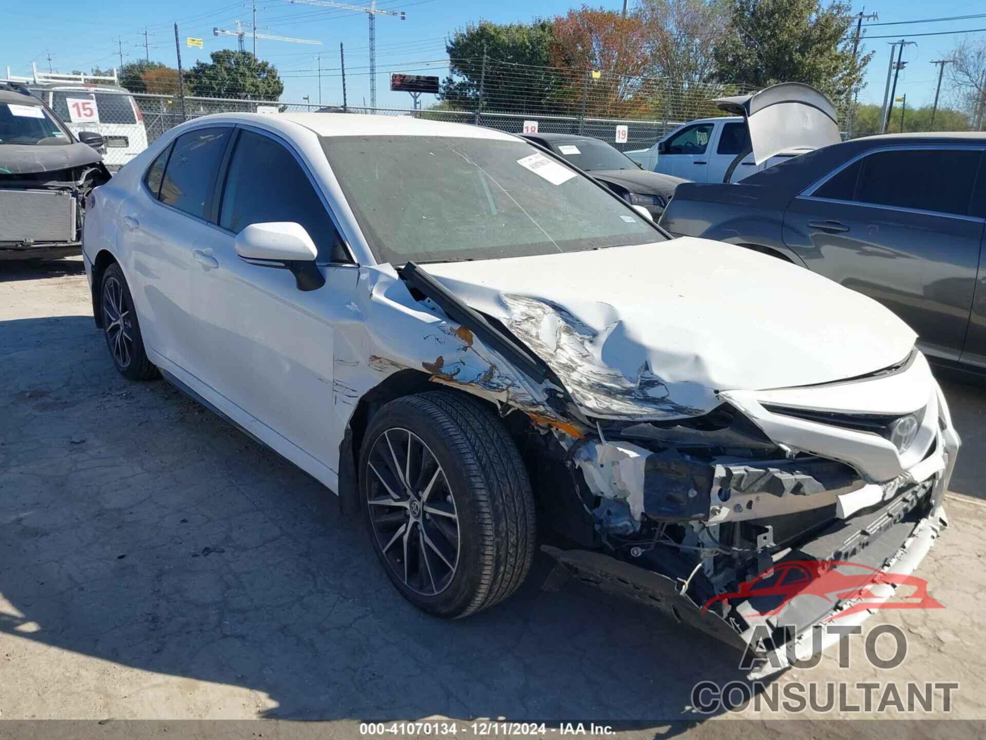 TOYOTA CAMRY 2024 - 4T1G11AK8RU220294