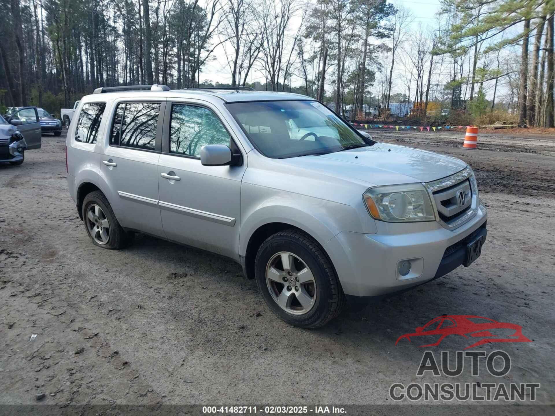 HONDA PILOT 2011 - 5FNYF4H56BB057851