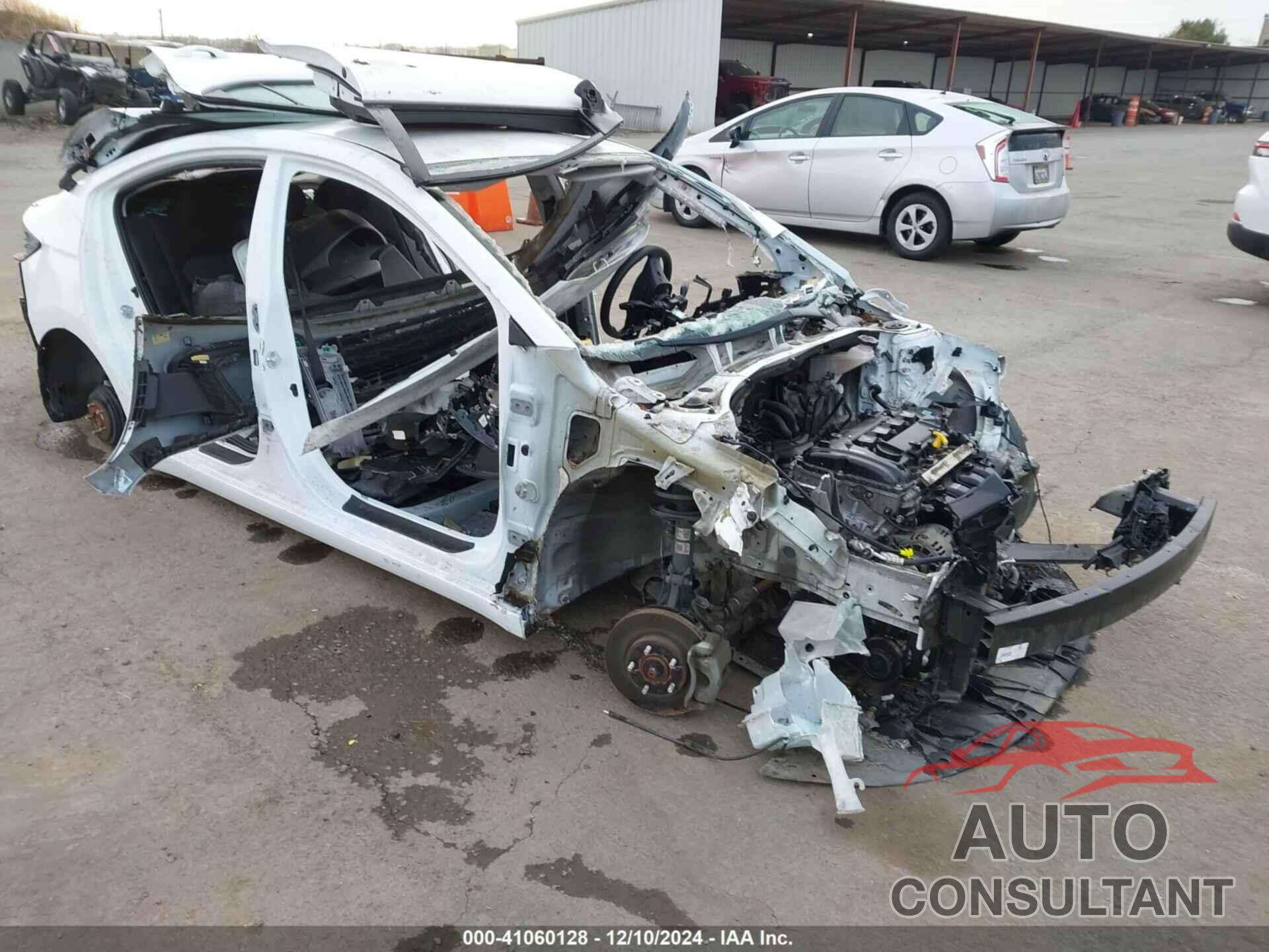HYUNDAI ELANTRA 2018 - 5NPD74LF4JH327428