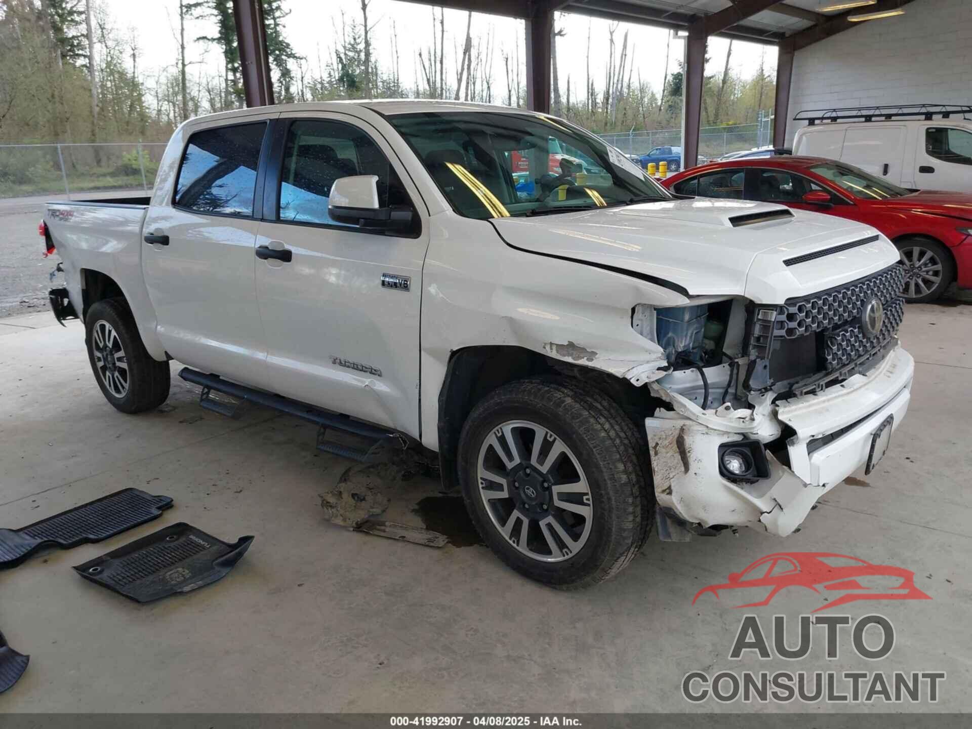 TOYOTA TUNDRA 2020 - 5TFDY5F11LX952203