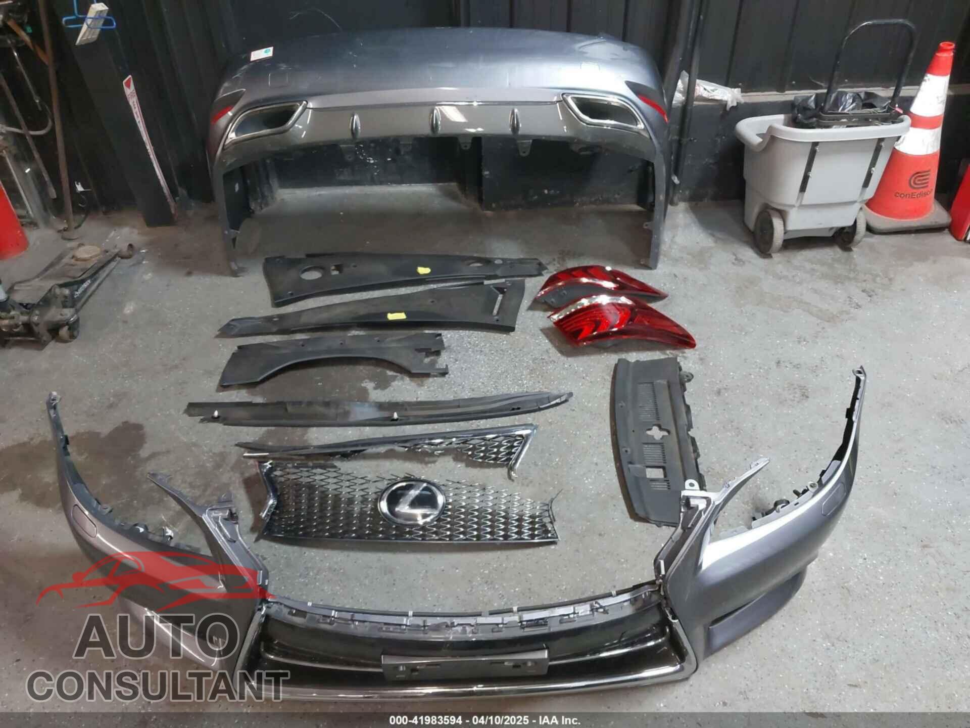 LEXUS LS 460 2014 - JTHCL5EF4E5020064