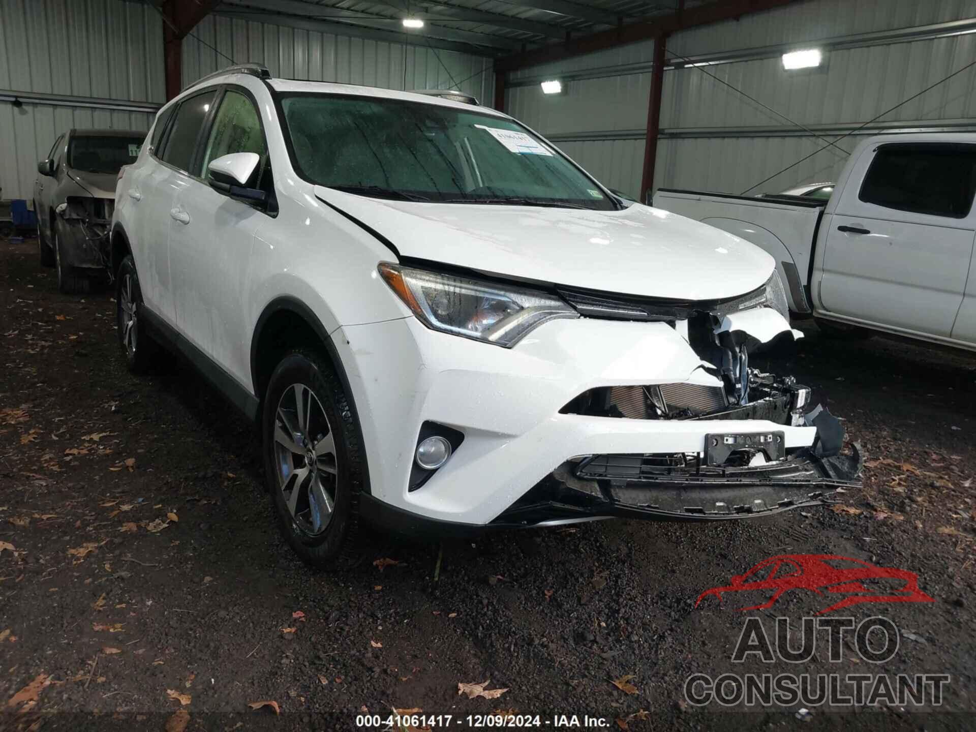 TOYOTA RAV4 2018 - JTMWFREV5JD123711