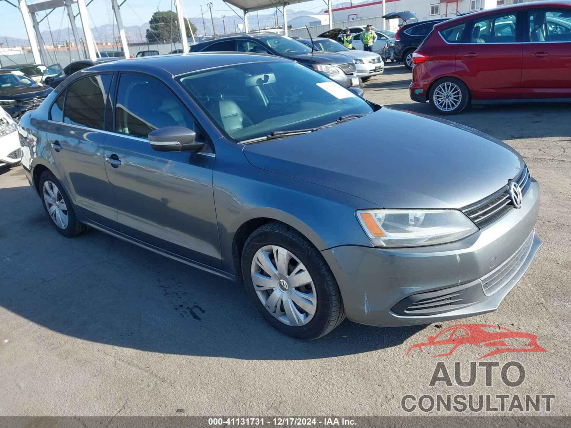 VOLKSWAGEN JETTA 2013 - 3VWDP7AJXDM384091