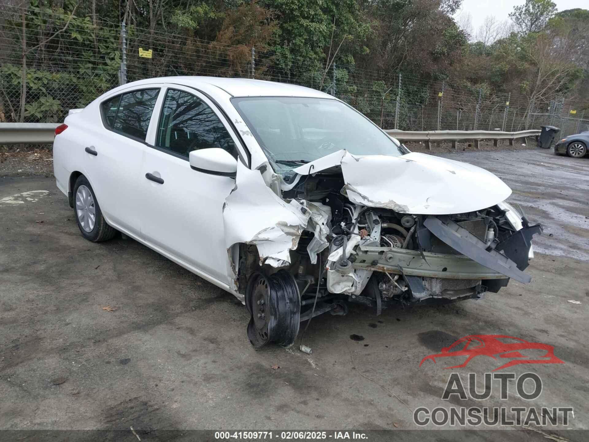 NISSAN VERSA 2018 - 3N1CN7AP5JL824781