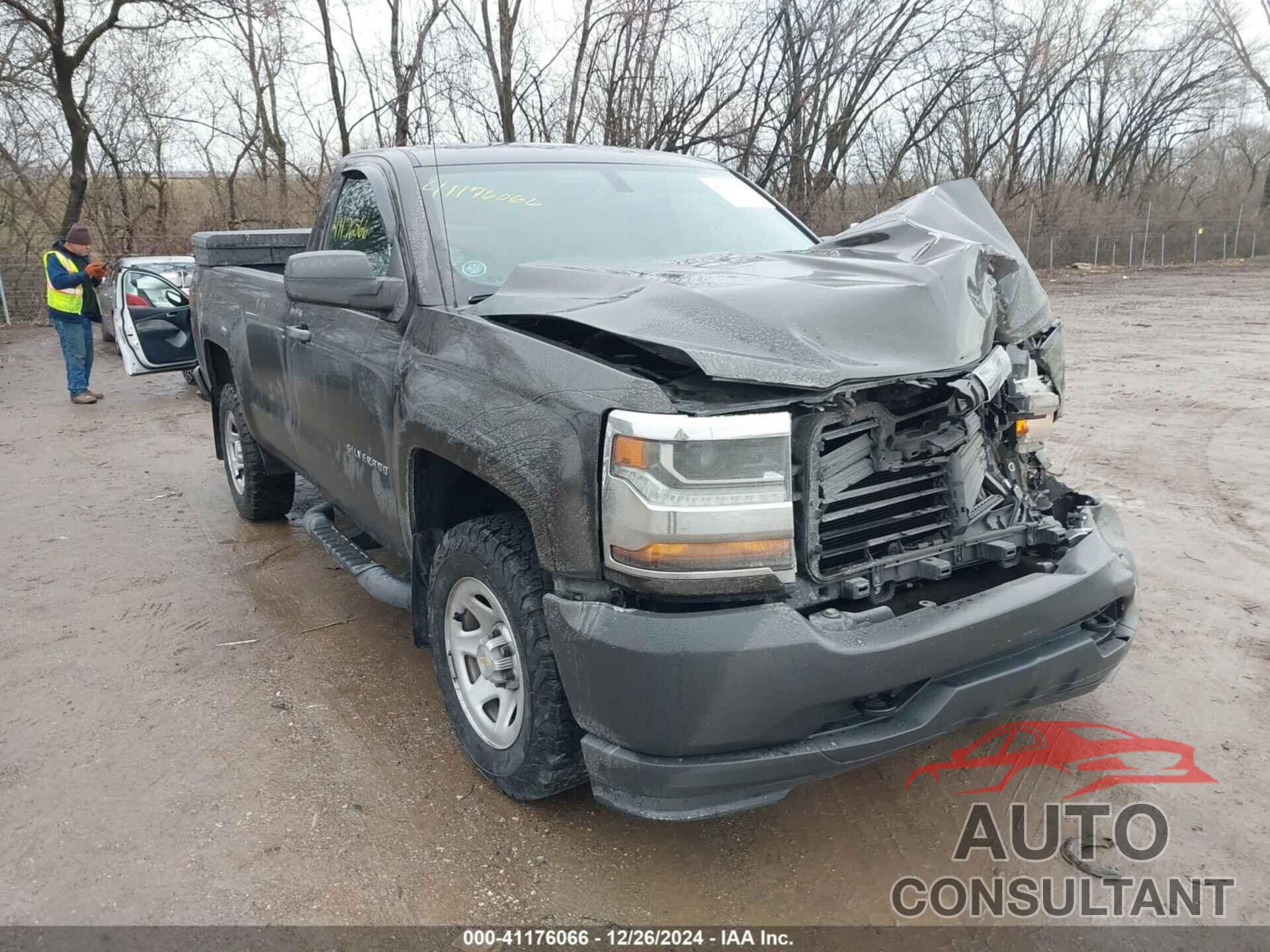 CHEVROLET SILVERADO 1500 2018 - 1GCNKNECXJZ224518