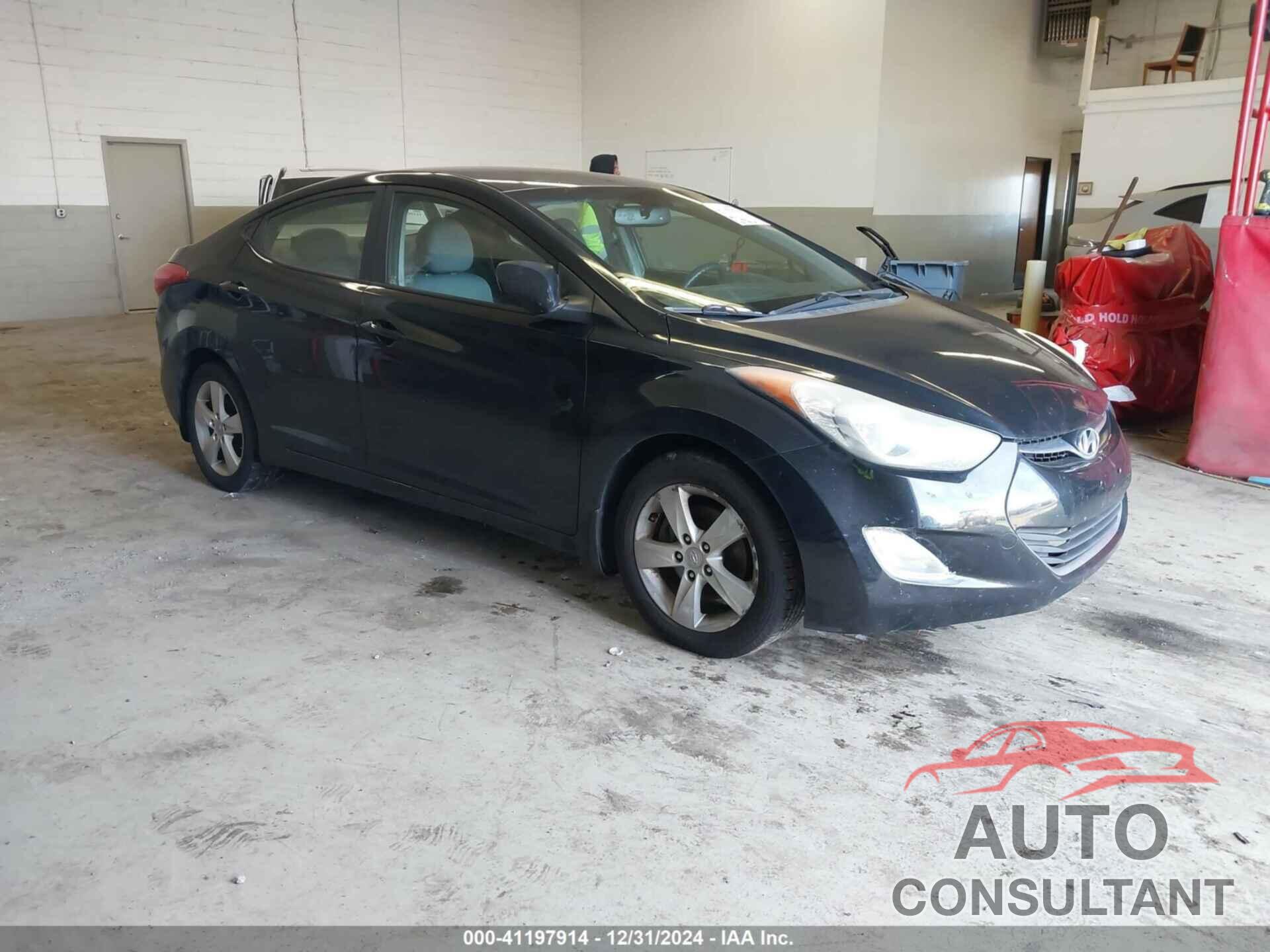 HYUNDAI ELANTRA 2012 - 5NPDH4AE8CH139831