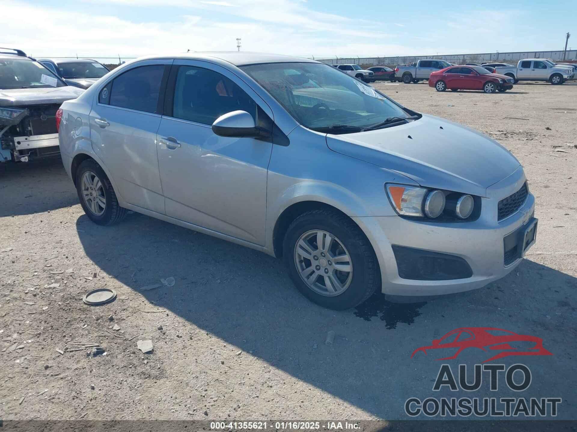 CHEVROLET SONIC 2014 - 1G1JC5SH7E4123976