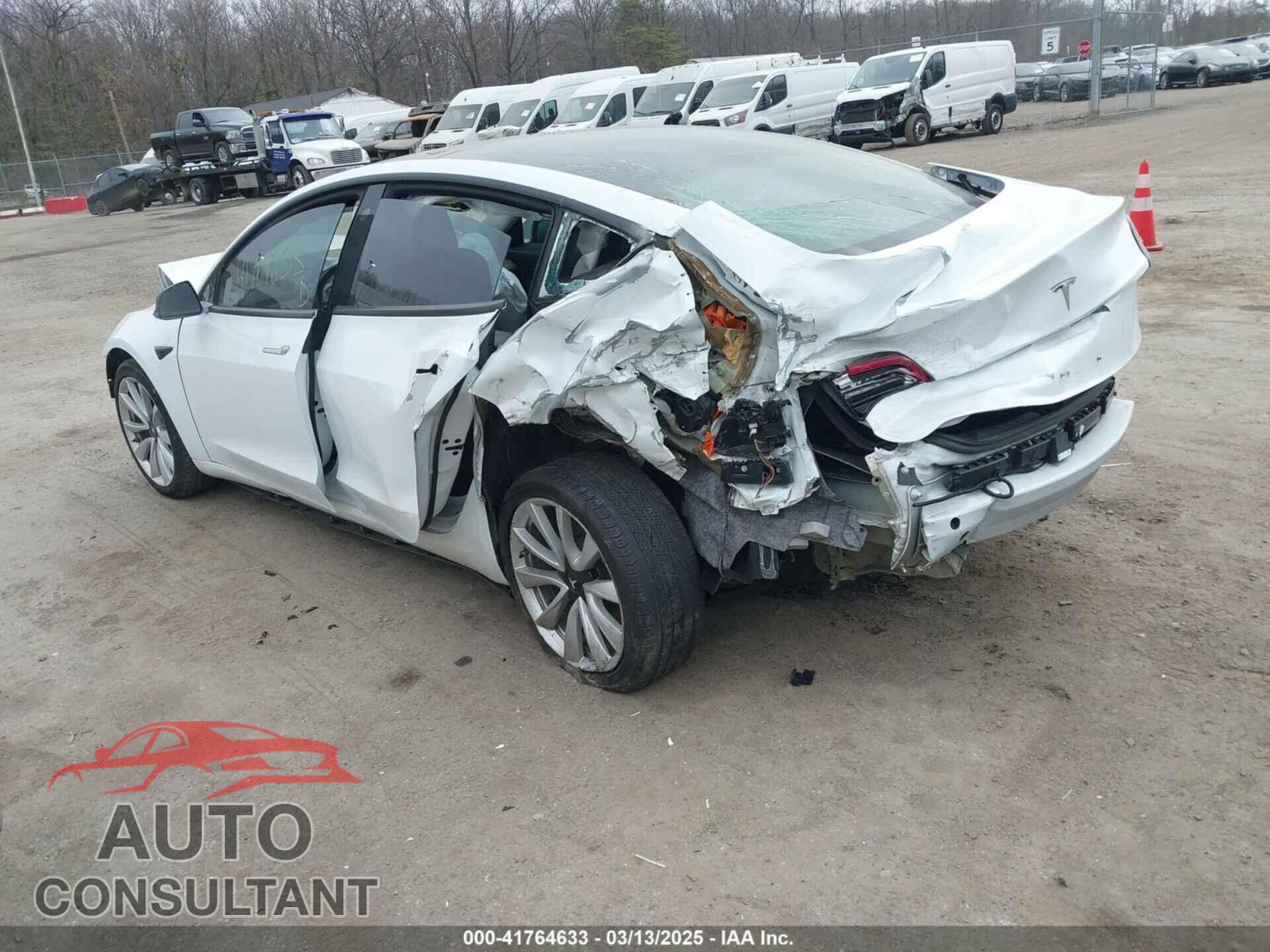 TESLA MODEL 3 2018 - 5YJ3E1EA9JF036018