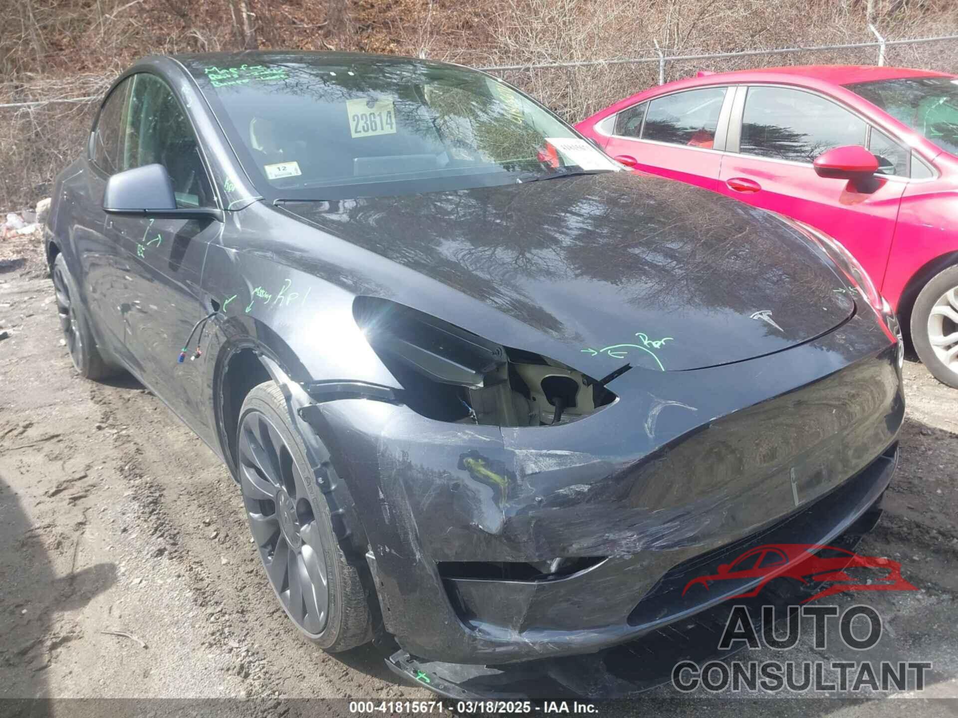 TESLA MODEL Y 2025 - 7SAYGDEF4SA344146