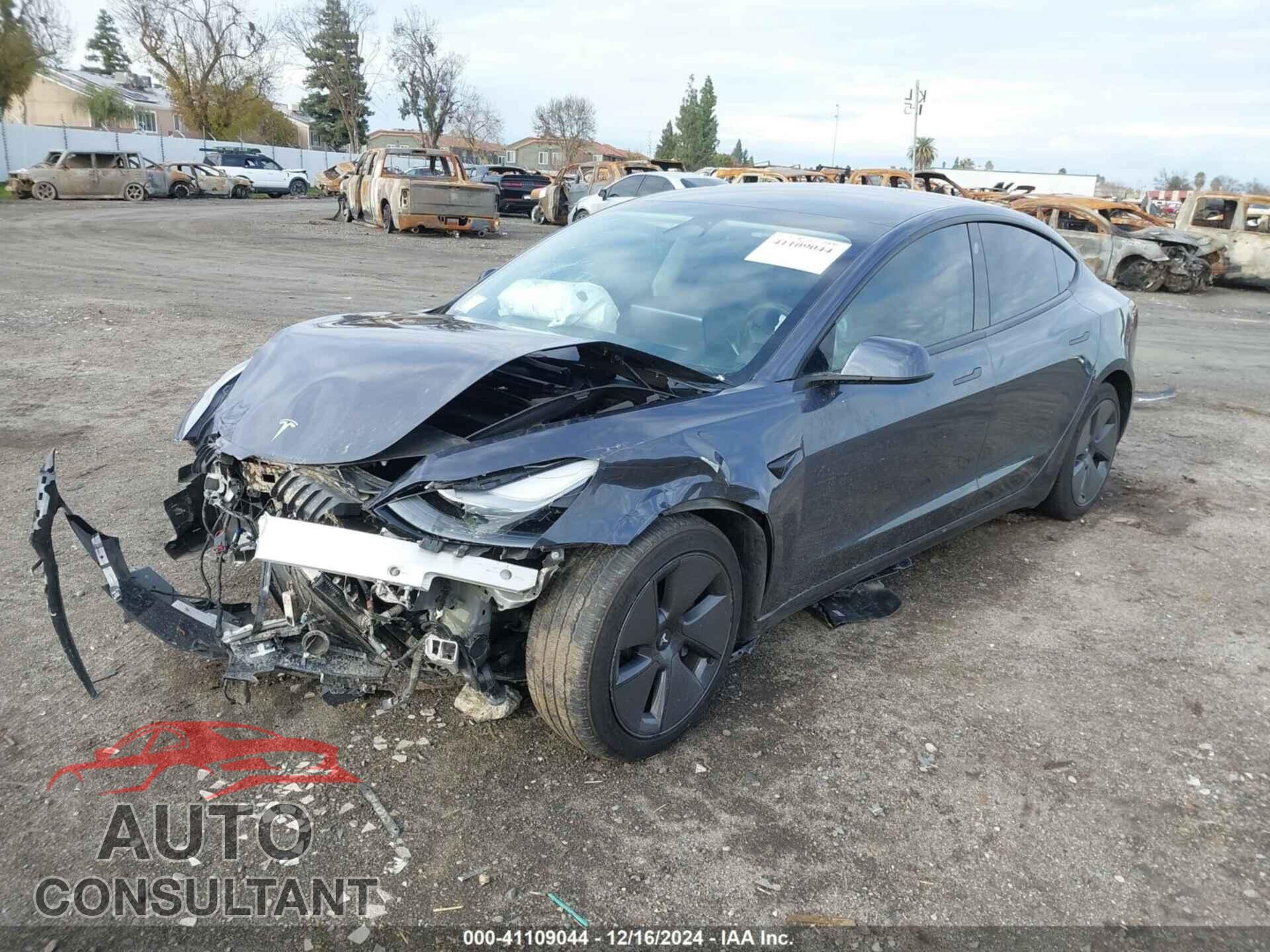 TESLA MODEL 3 2022 - 5YJ3E1EA4NF374433