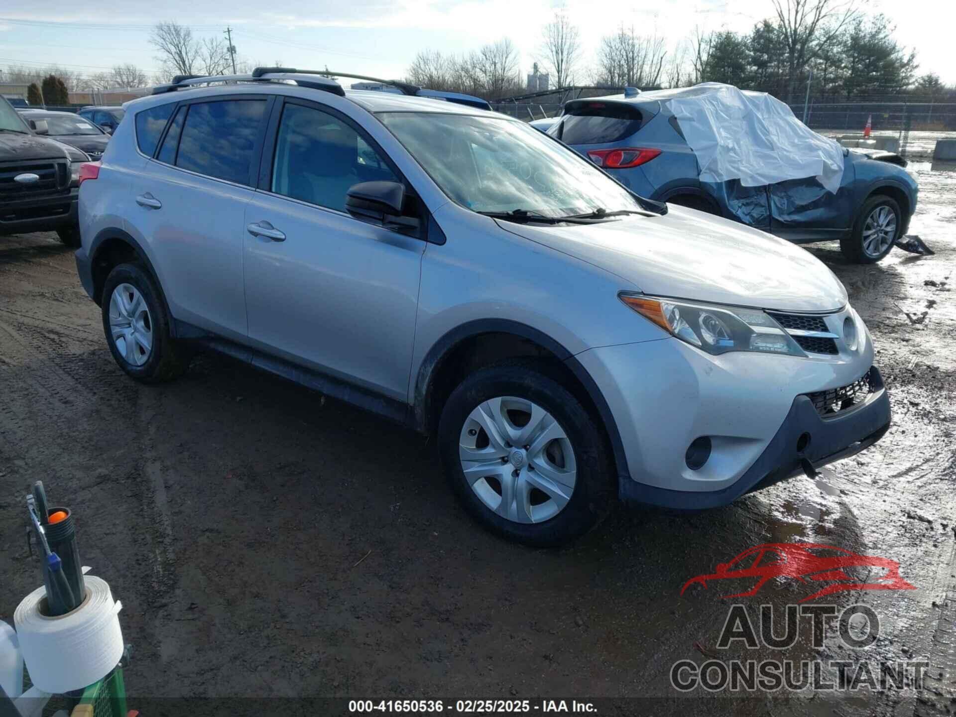 TOYOTA RAV4 2015 - JTMBFREV3FJ039331