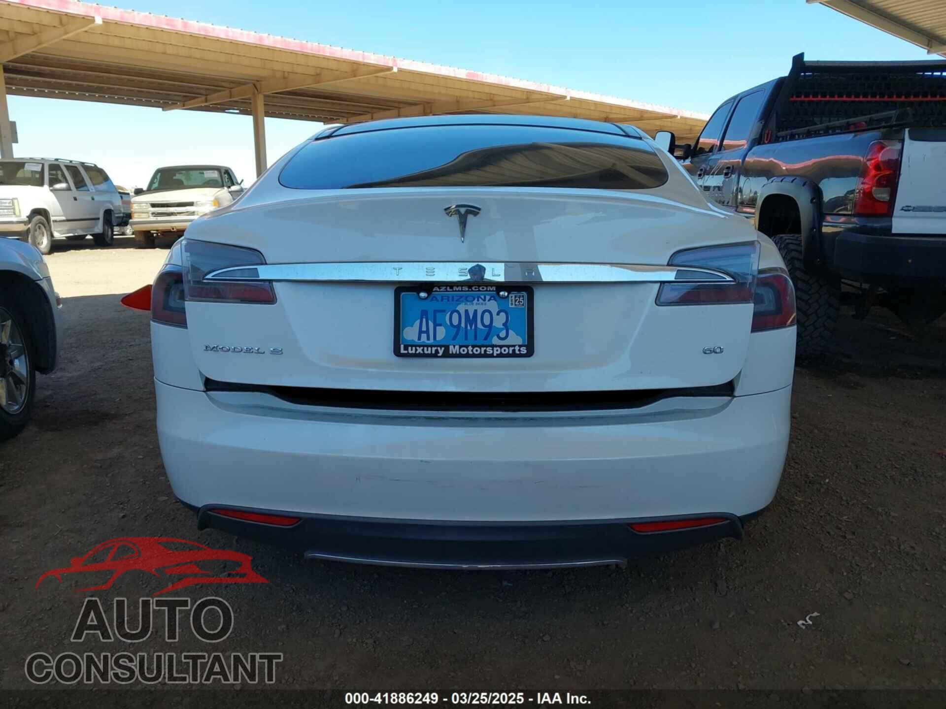 TESLA MODEL S 2013 - 5YJSA1CG8DFP22036