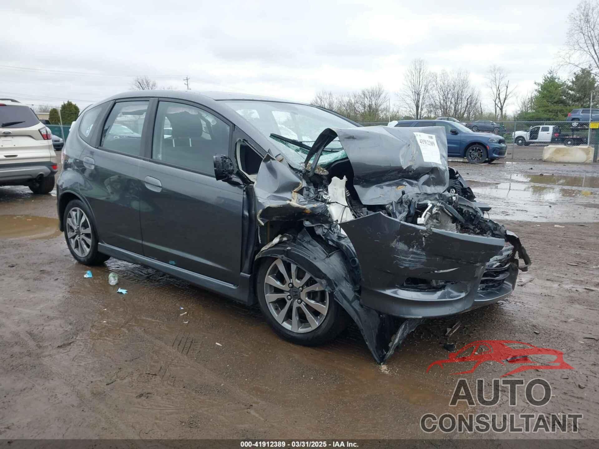 HONDA FIT 2013 - JHMGE8H56DC019458