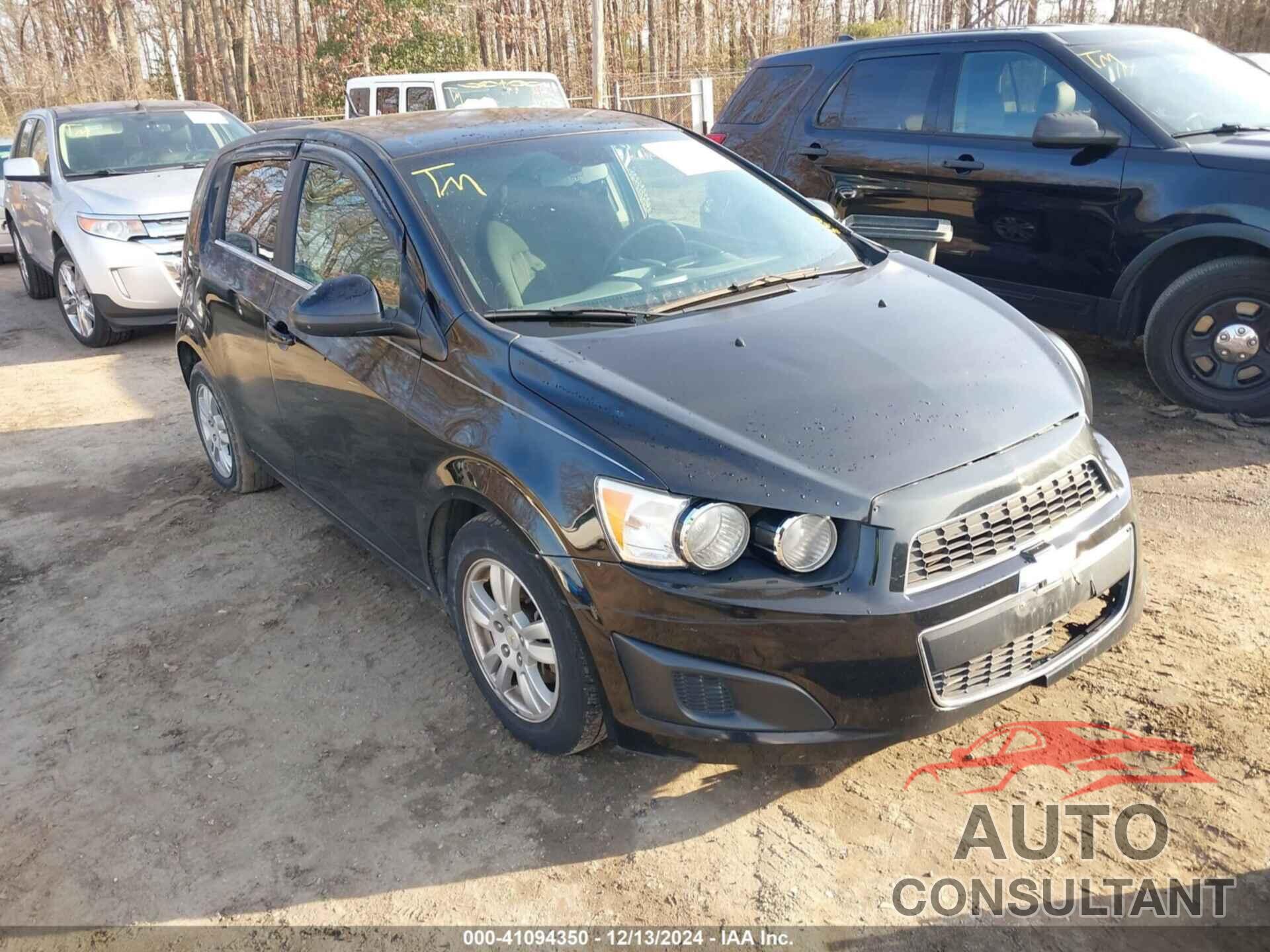 CHEVROLET SONIC 2012 - 1G1JC6SH1C4115875