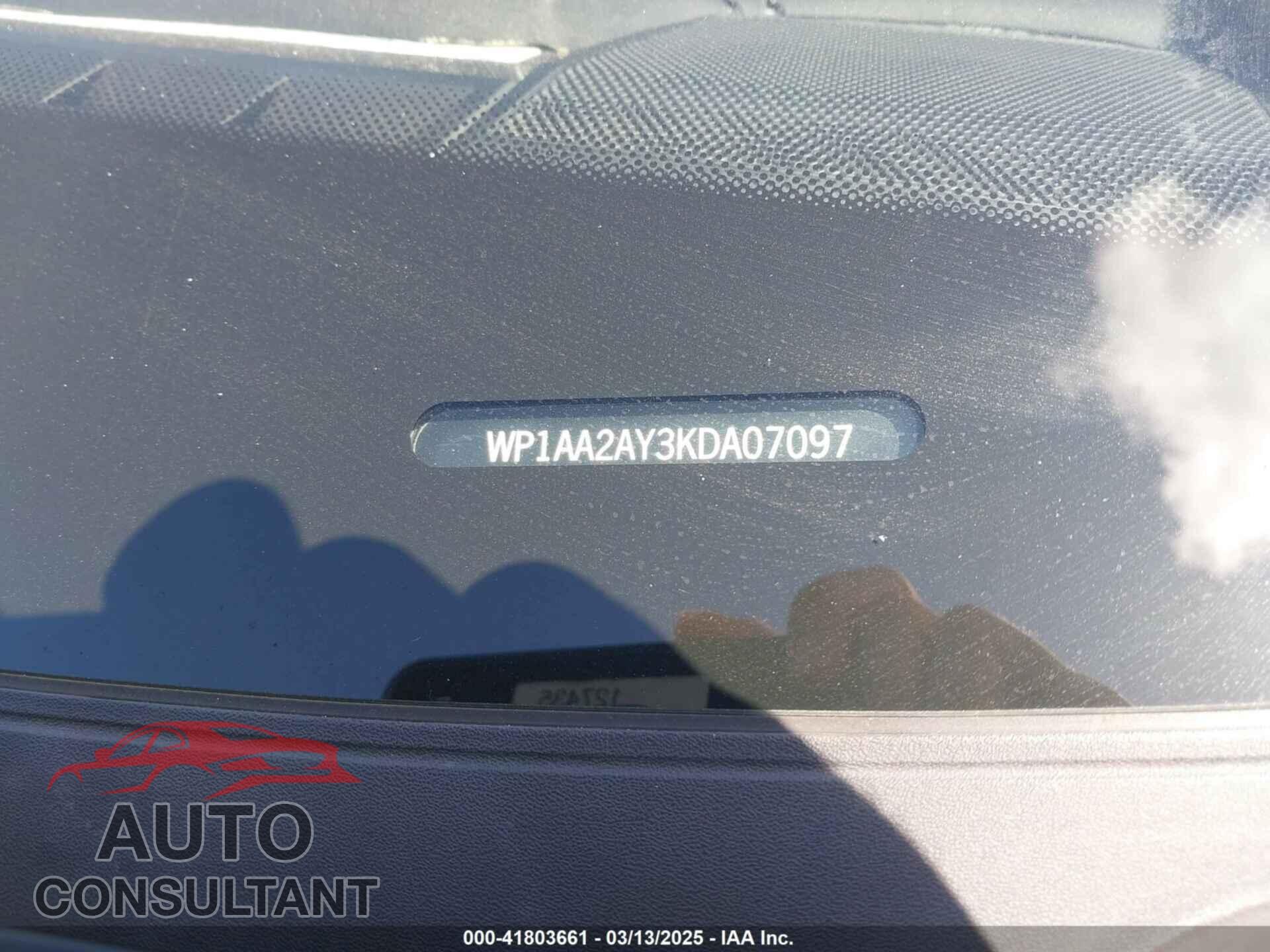 PORSCHE CAYENNE 2019 - WP1AA2AY3KDA07097