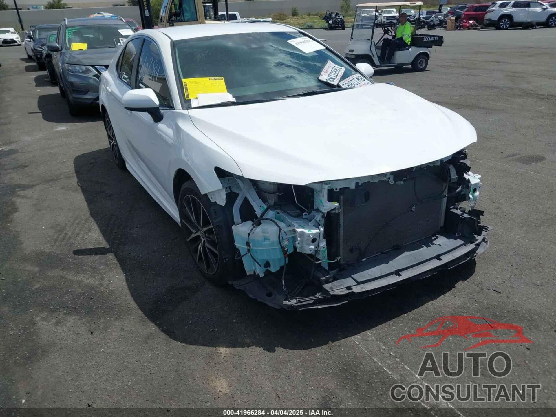 TOYOTA CAMRY 2021 - 4T1G11AK0MU472470
