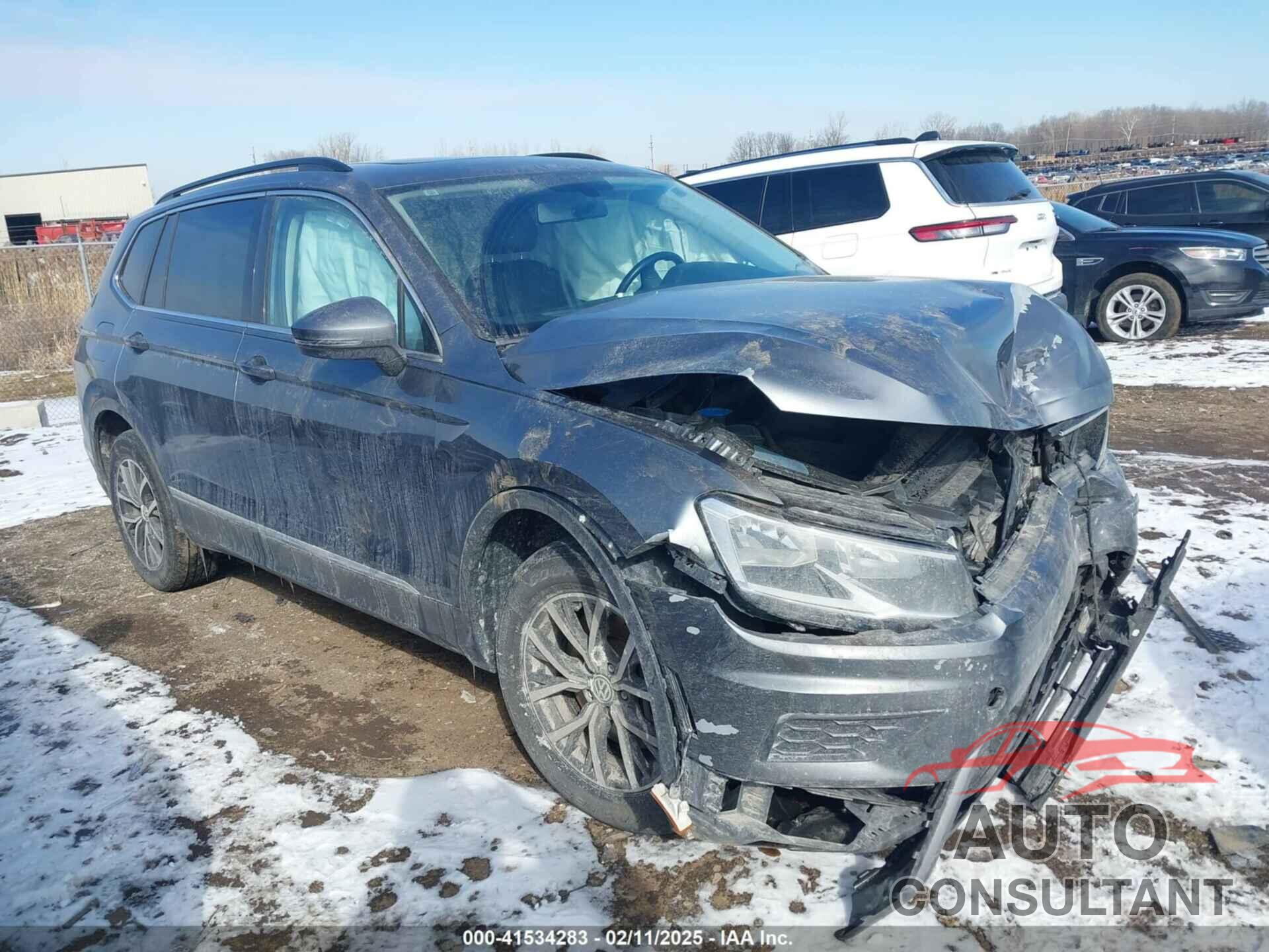 VOLKSWAGEN TIGUAN 2018 - 3VV2B7AX5JM211816